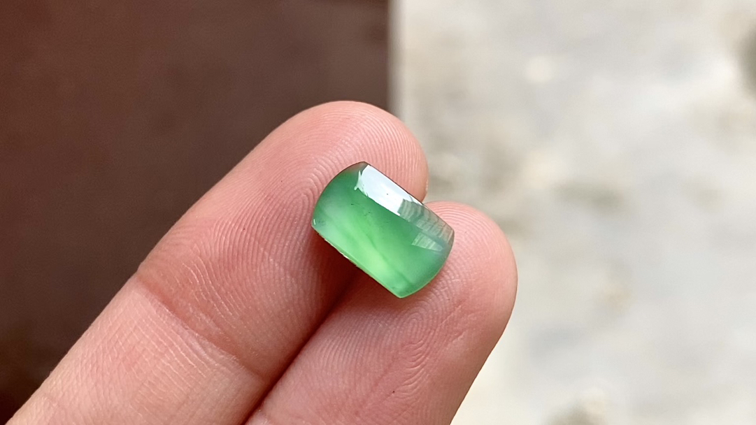 金丝绿马鞍 10.8*6.8*3 完整