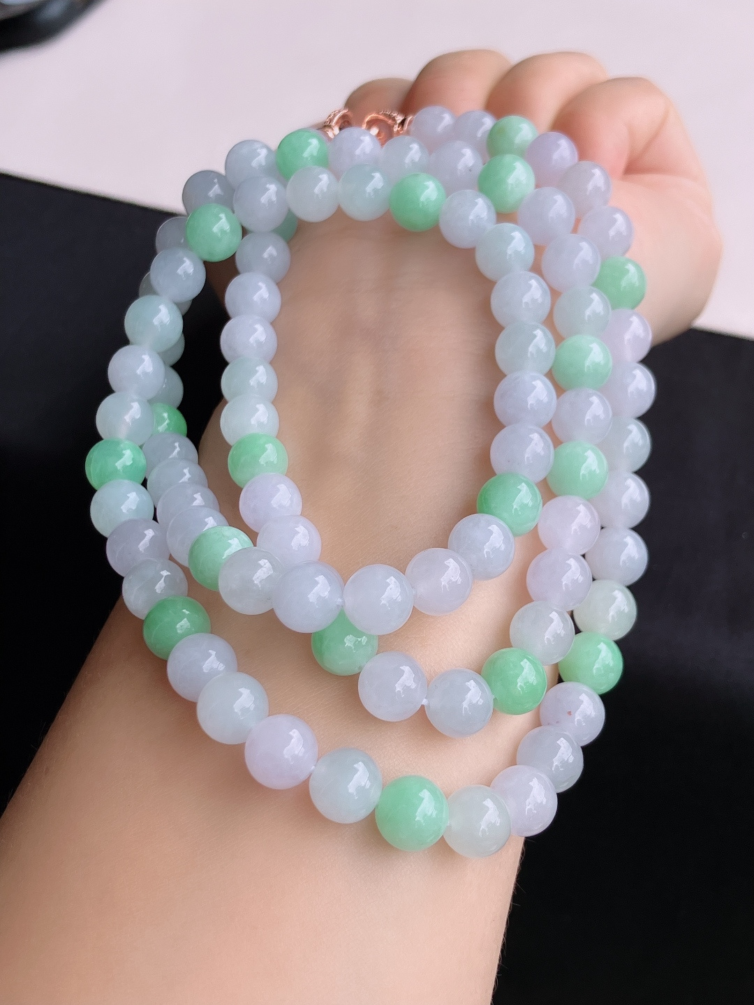 双彩大珠链，饱满大气，尺寸8.3/3圈半，自然光实拍