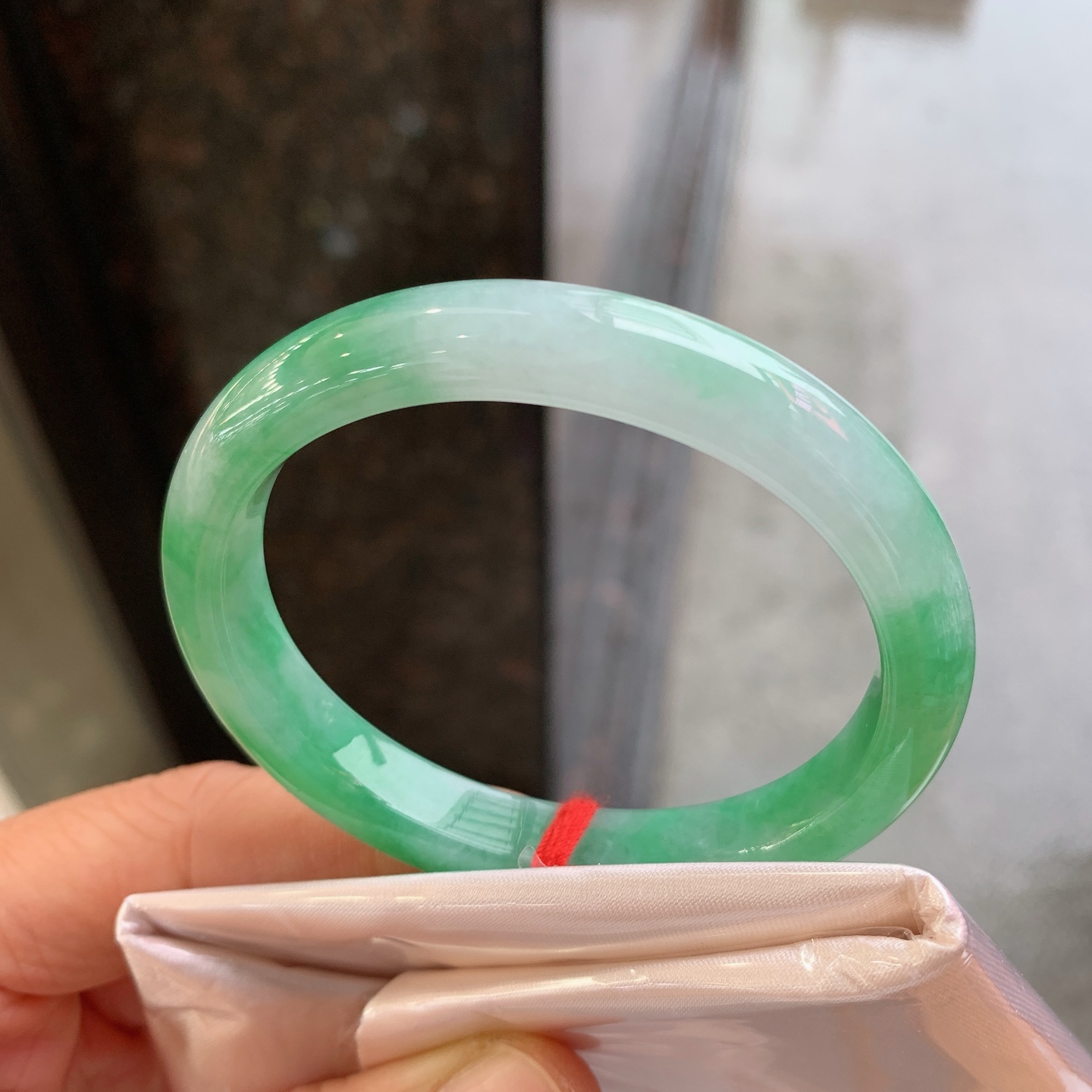 贵妃飘绿 无裂 色好