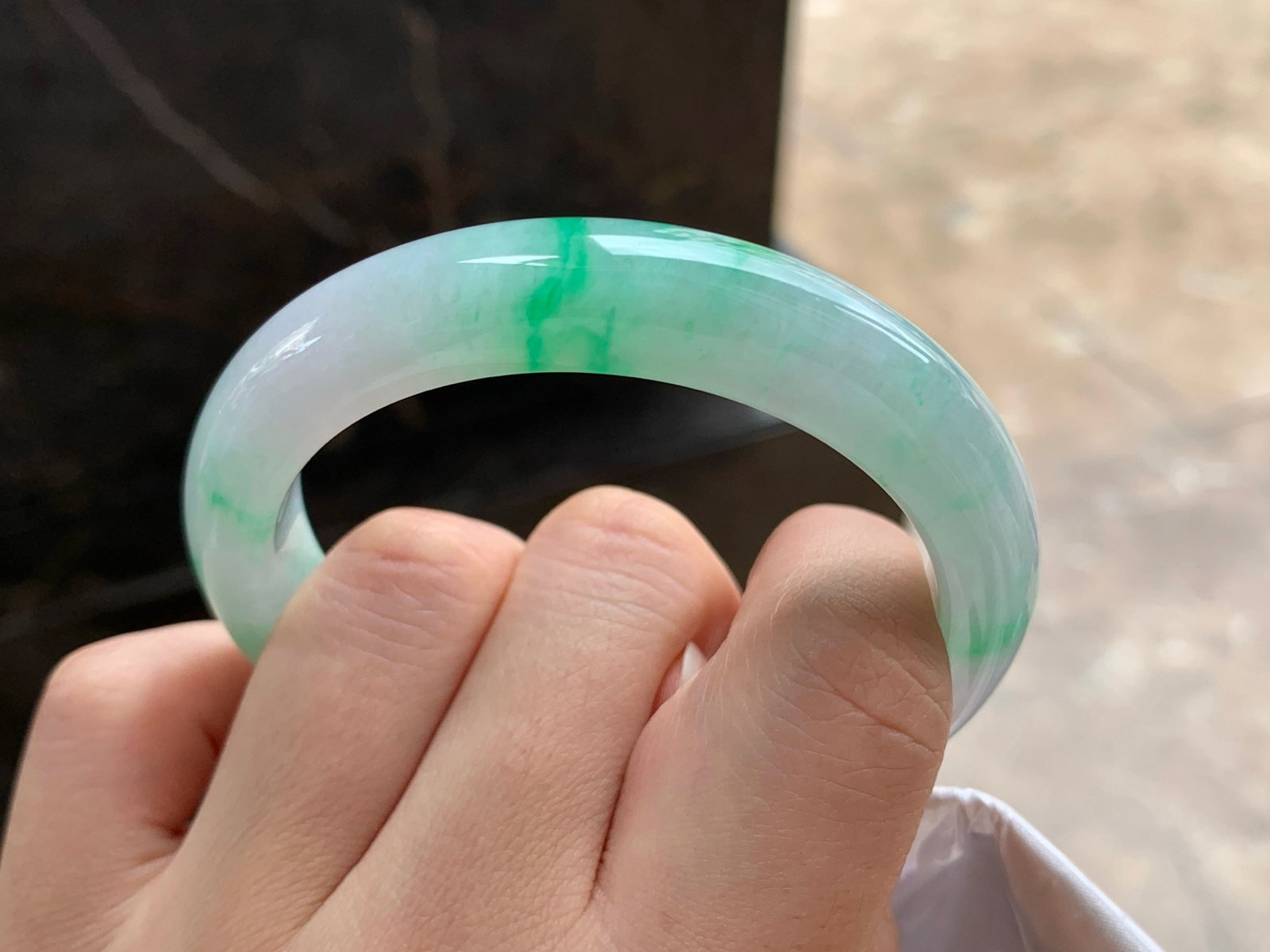 54.5-11.5-8.6
飘绿手镯^_^色阳
