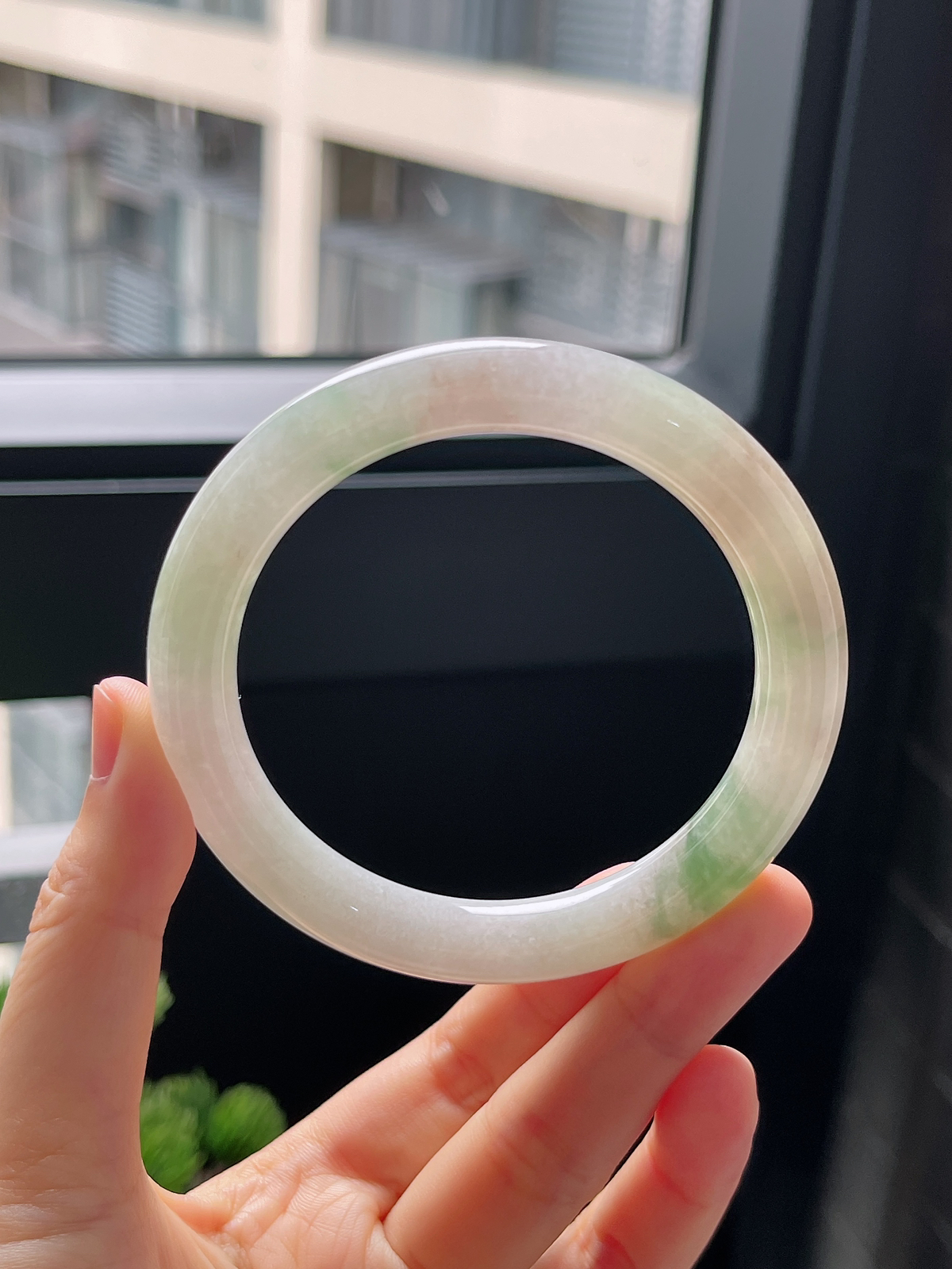 圈口58.7，细糯化种飘花翡翠圆条手镯
