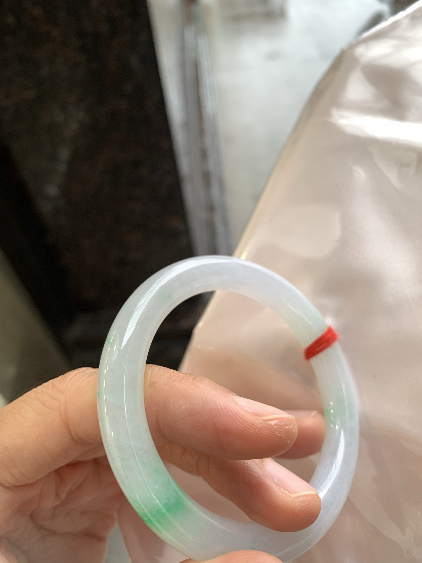 圆条冰飘绿 微细纹 尺寸：52.6/8.6/8.8 清爽