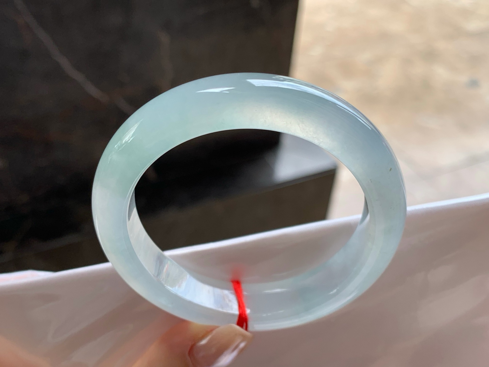 52-12.3-8.7
冰种手镯^_^冰味十足 很耐看上手漂亮