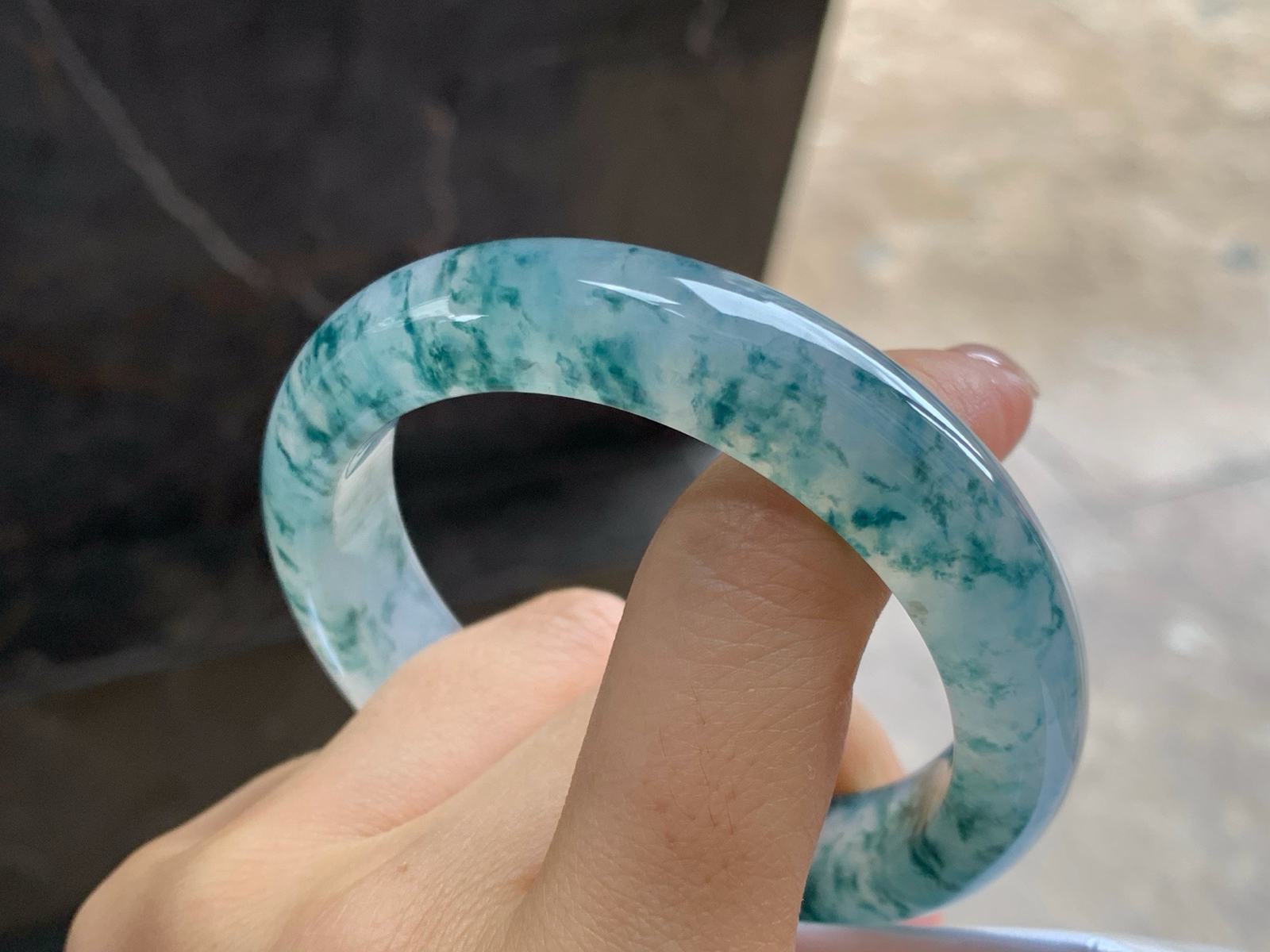 54.5-12.5-8.8
冰种飘花手镯^_^种水好 飘花浓郁漂亮