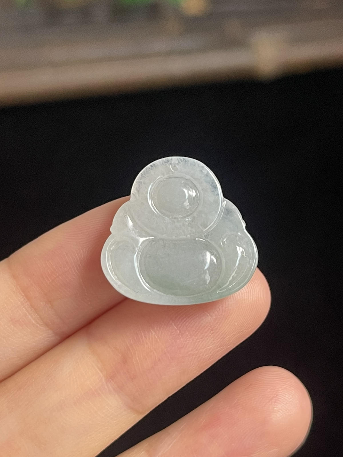 翡翠糯化种白色吊坠