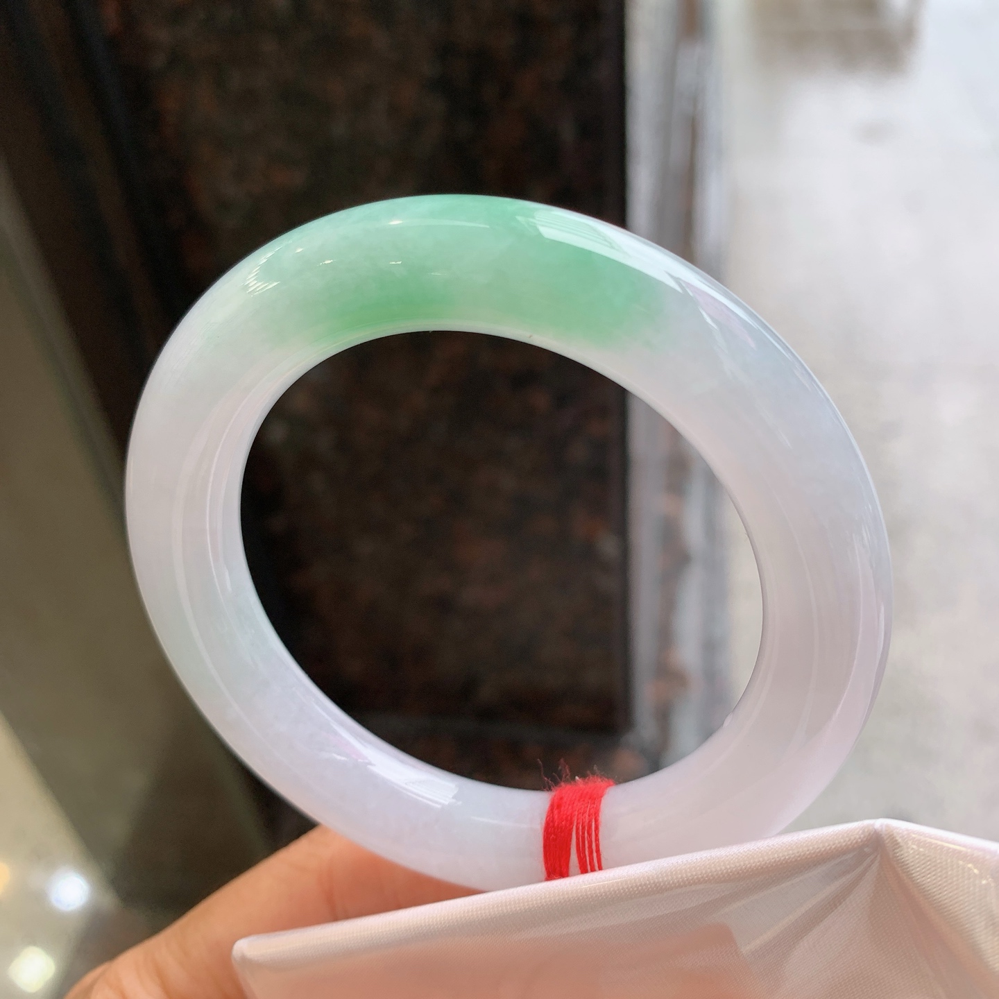 圆条飘绿 微棉纹 尺寸：56/11.2/11.5 版型好