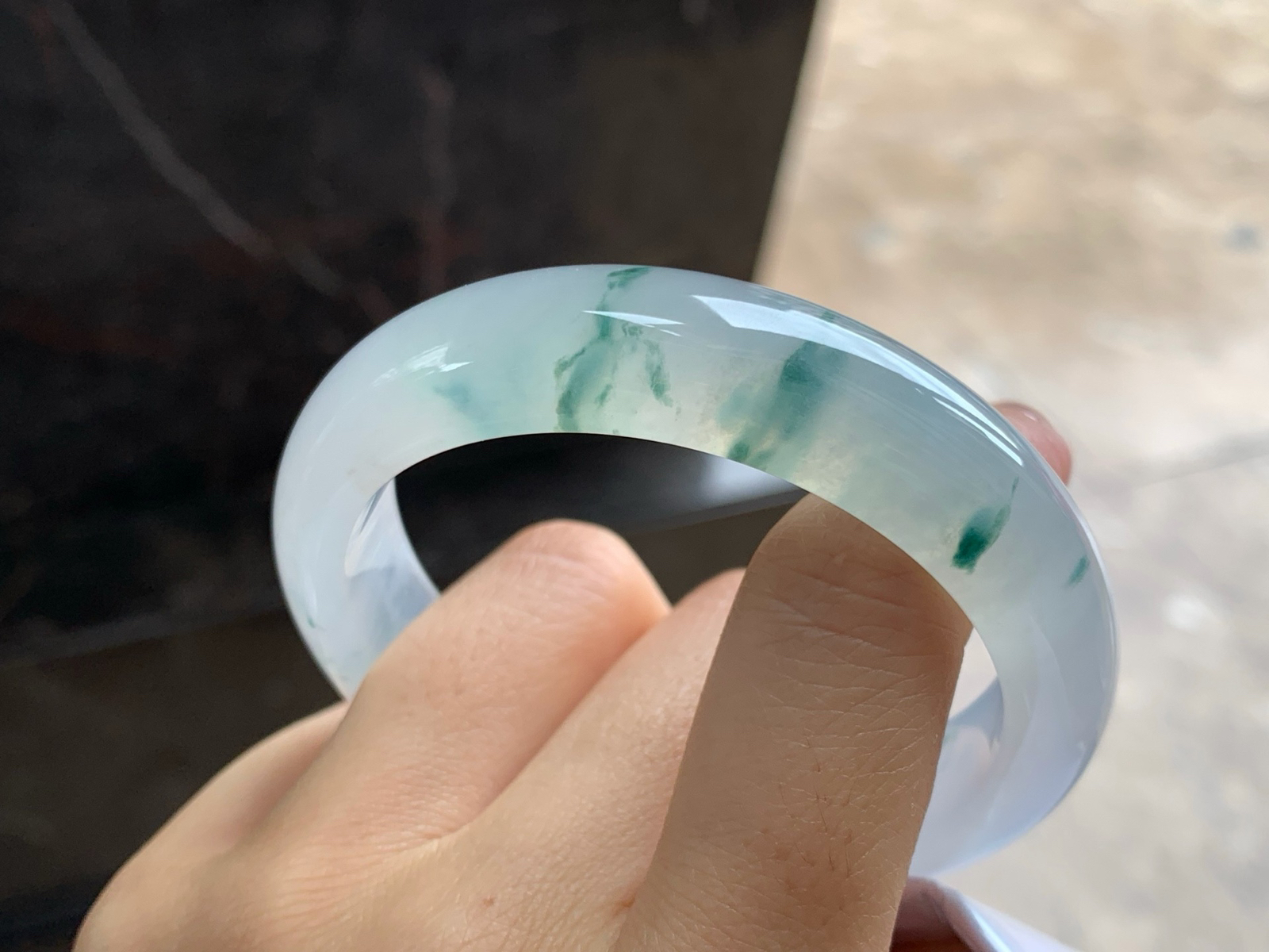 55-13.4-8.1
冰种飘花手镯^_^冰味十足～飘花点缀