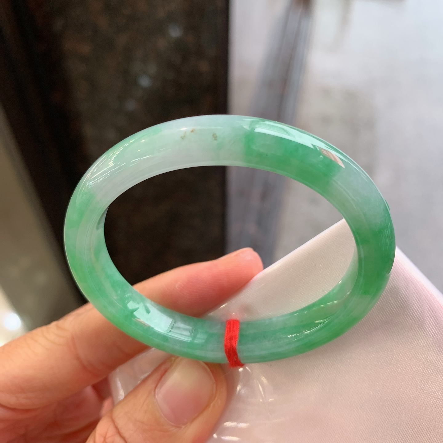 贵妃飘绿 无裂 色好