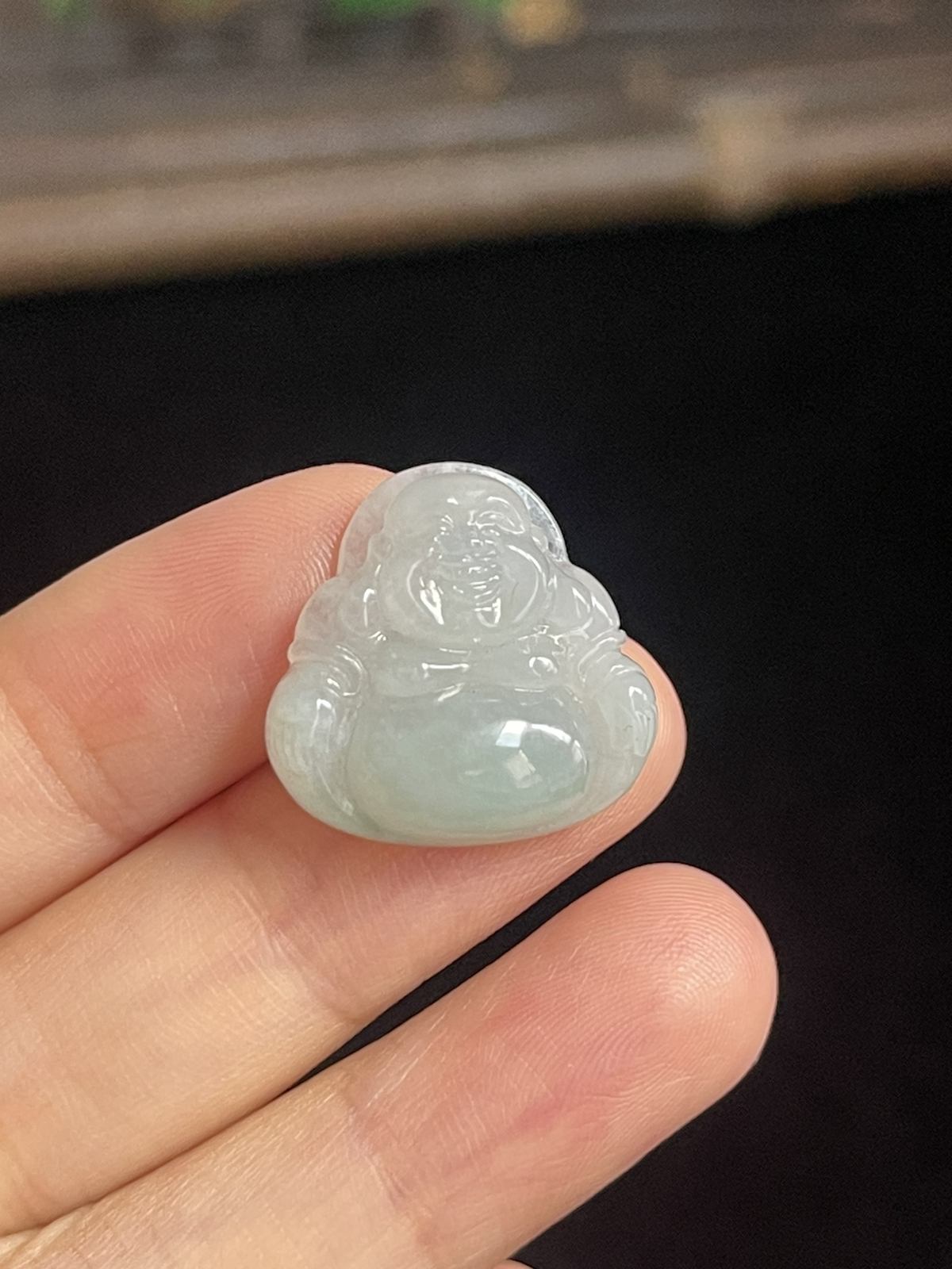 翡翠糯化种白色吊坠