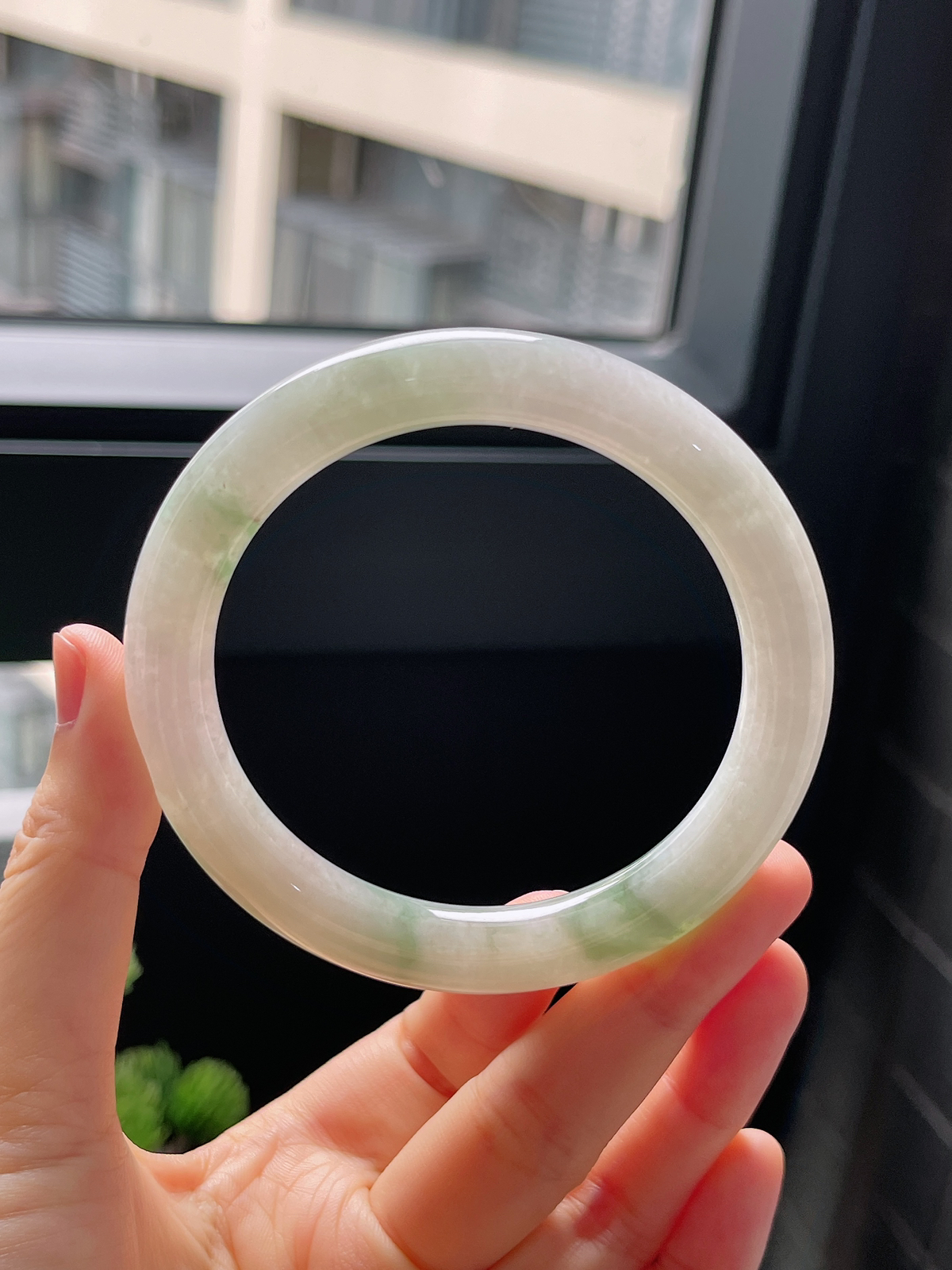 圈口58.7，细糯化种飘花翡翠圆条手镯
