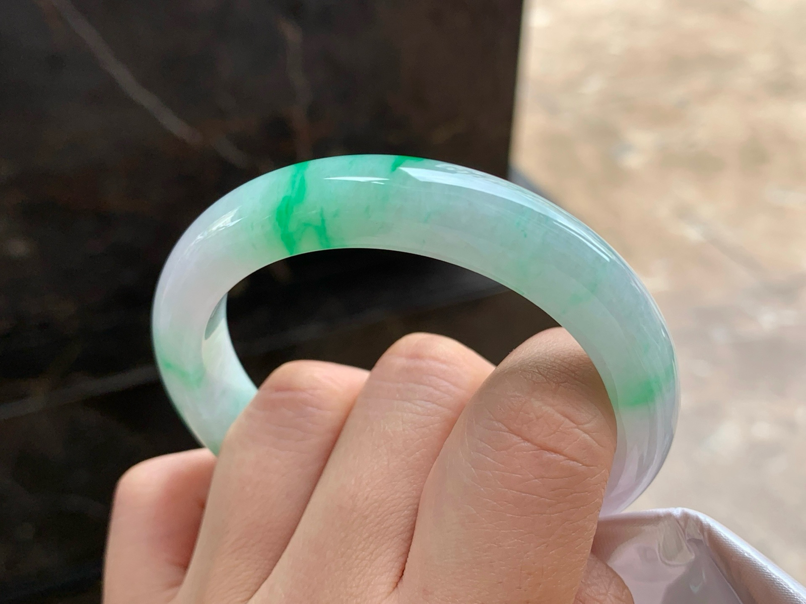 54.5-11.5-8.6
飘绿手镯^_^色阳