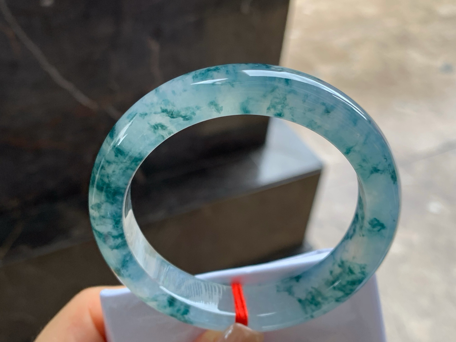 54.5-12.5-8.8
冰种飘花手镯^_^种水好 飘花浓郁漂亮