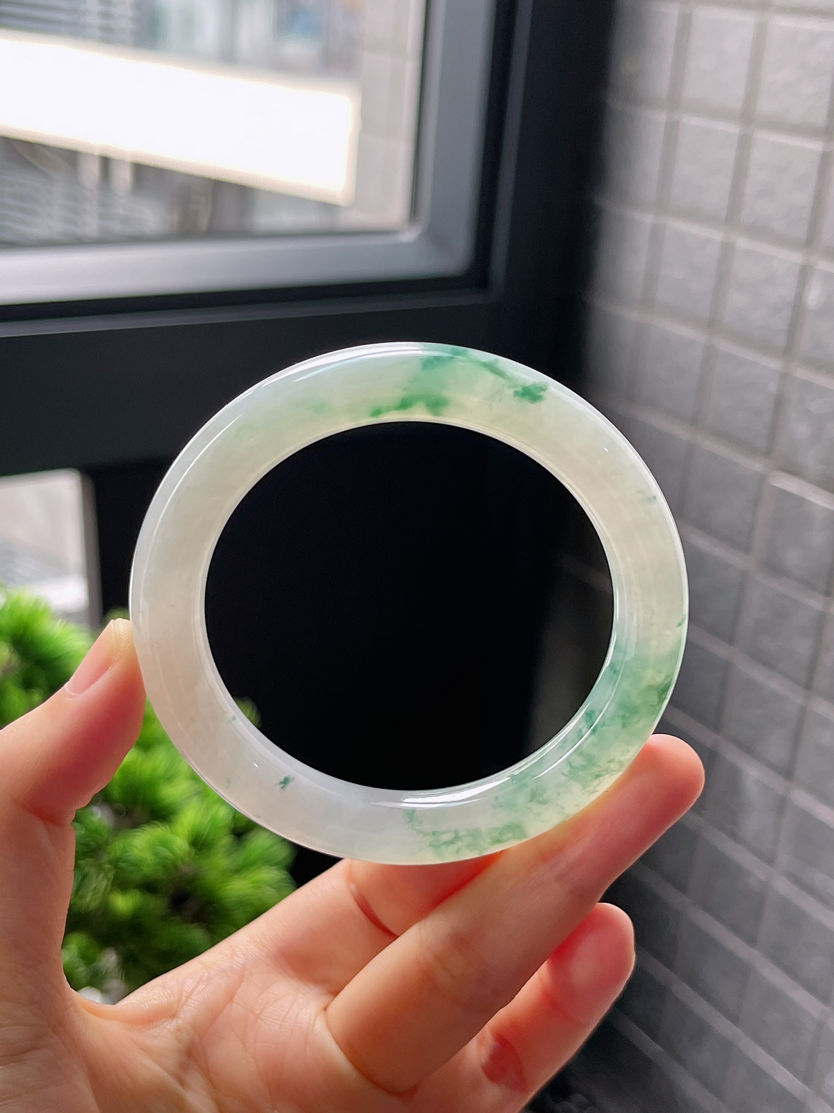 圈口54，冰糯种飘花灵动翡翠圆条手镯