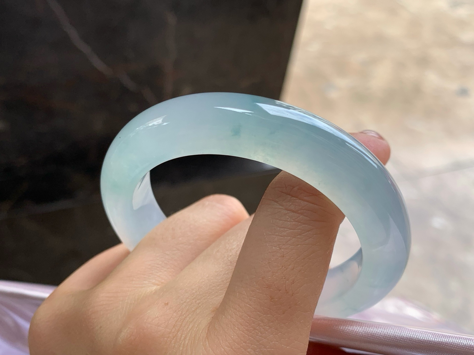 54-12.5-9.7
冰种飘花手镯^_^冰味十足～实物漂亮