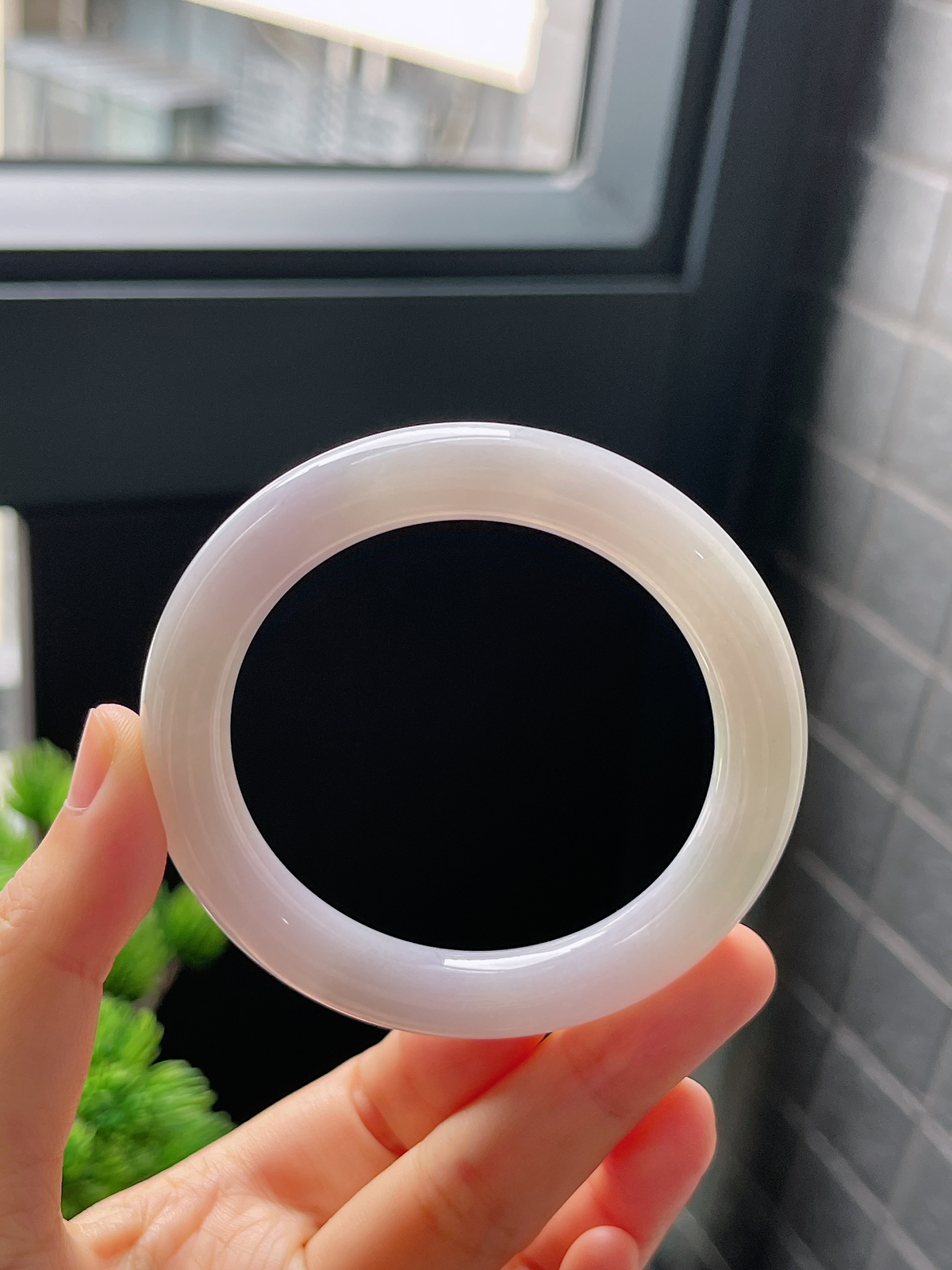 圈口51.8，糯化种紫罗兰淡春彩翡翠圆条手镯