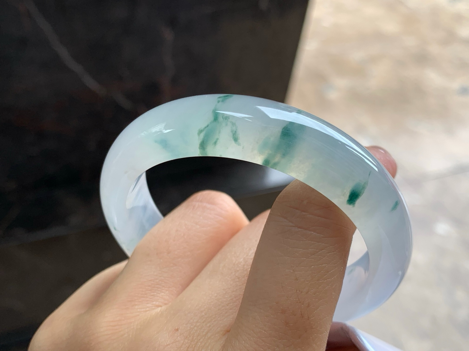 55-13.4-8.1
冰种飘花手镯^_^冰味十足～飘花点缀