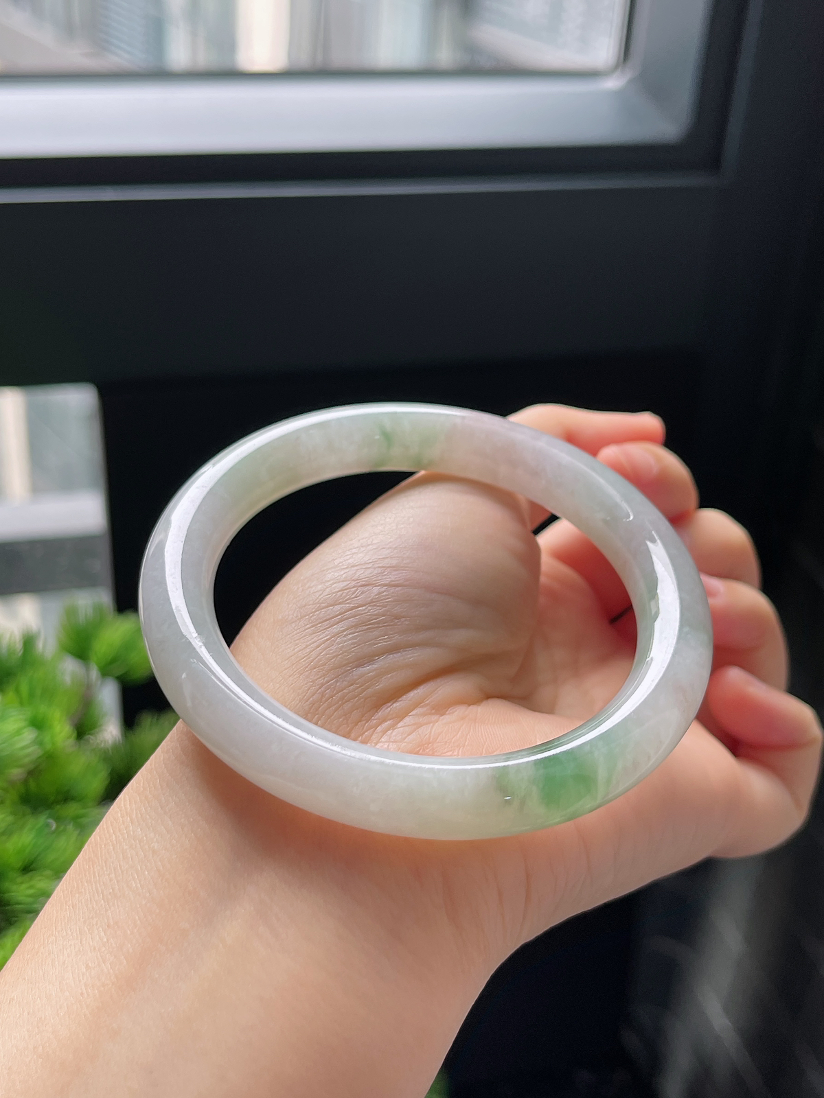 圈口58.7，细糯化种飘花翡翠圆条手镯