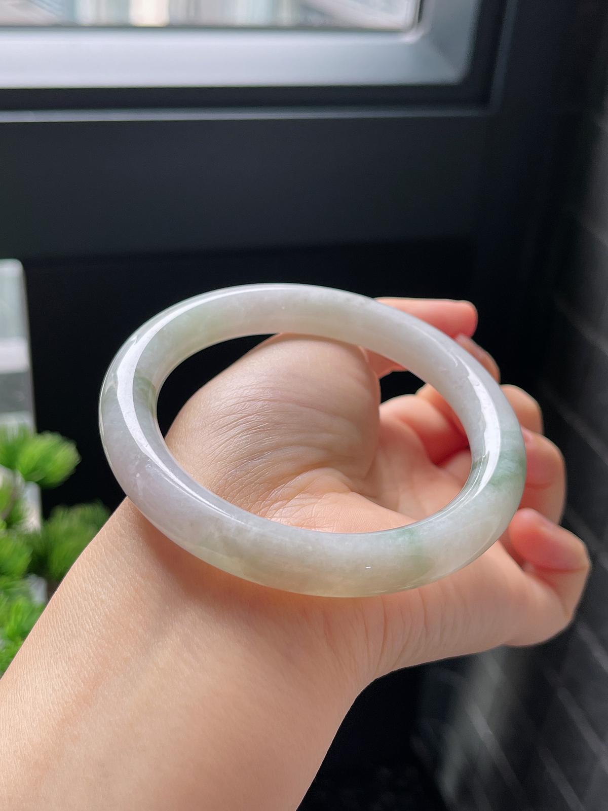 圈口58.7，细糯化种飘花翡翠圆条手镯