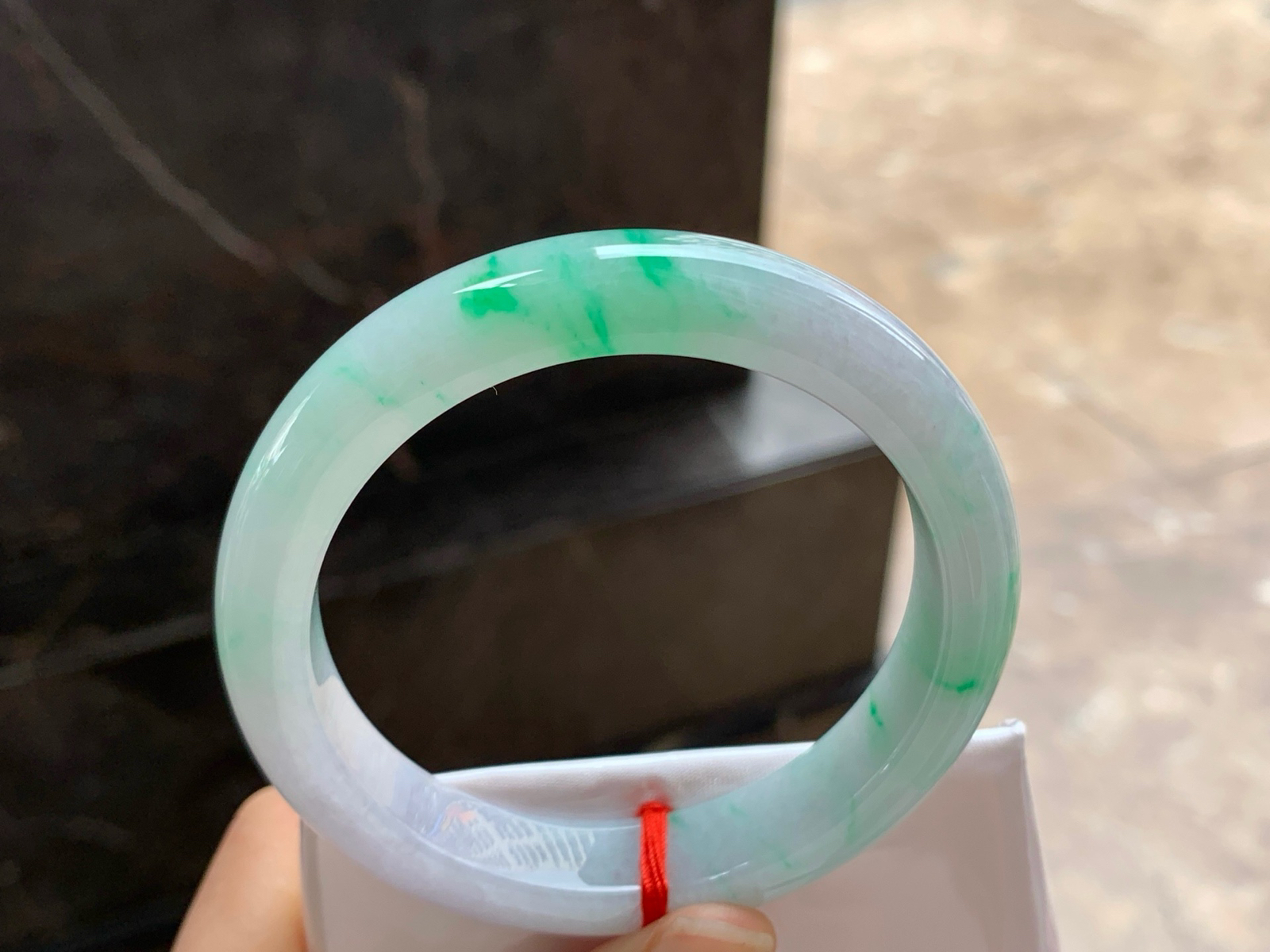 54.5-11.5-8.6
飘绿手镯^_^色阳