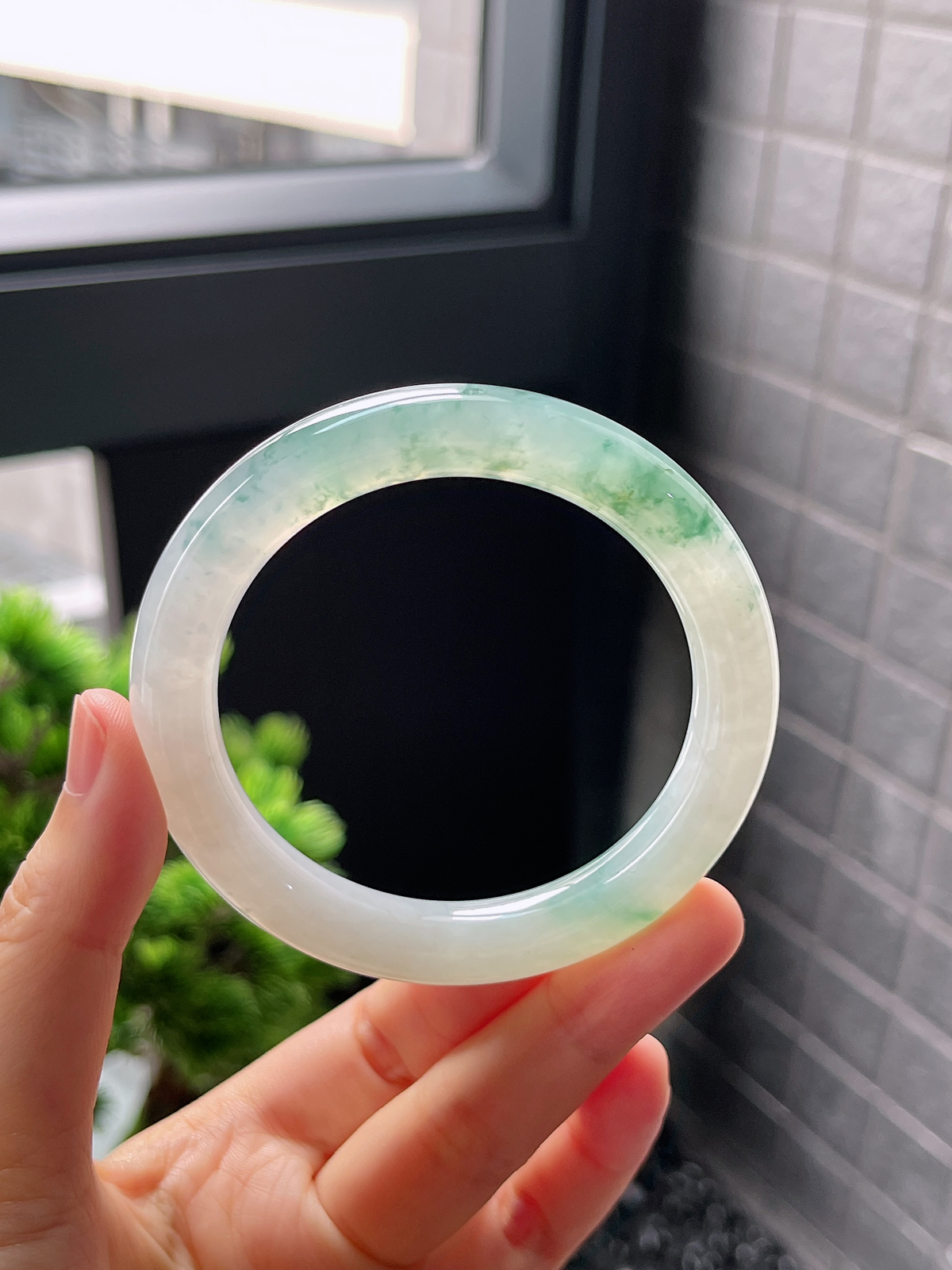 圈口54，冰糯种飘花灵动翡翠圆条手镯