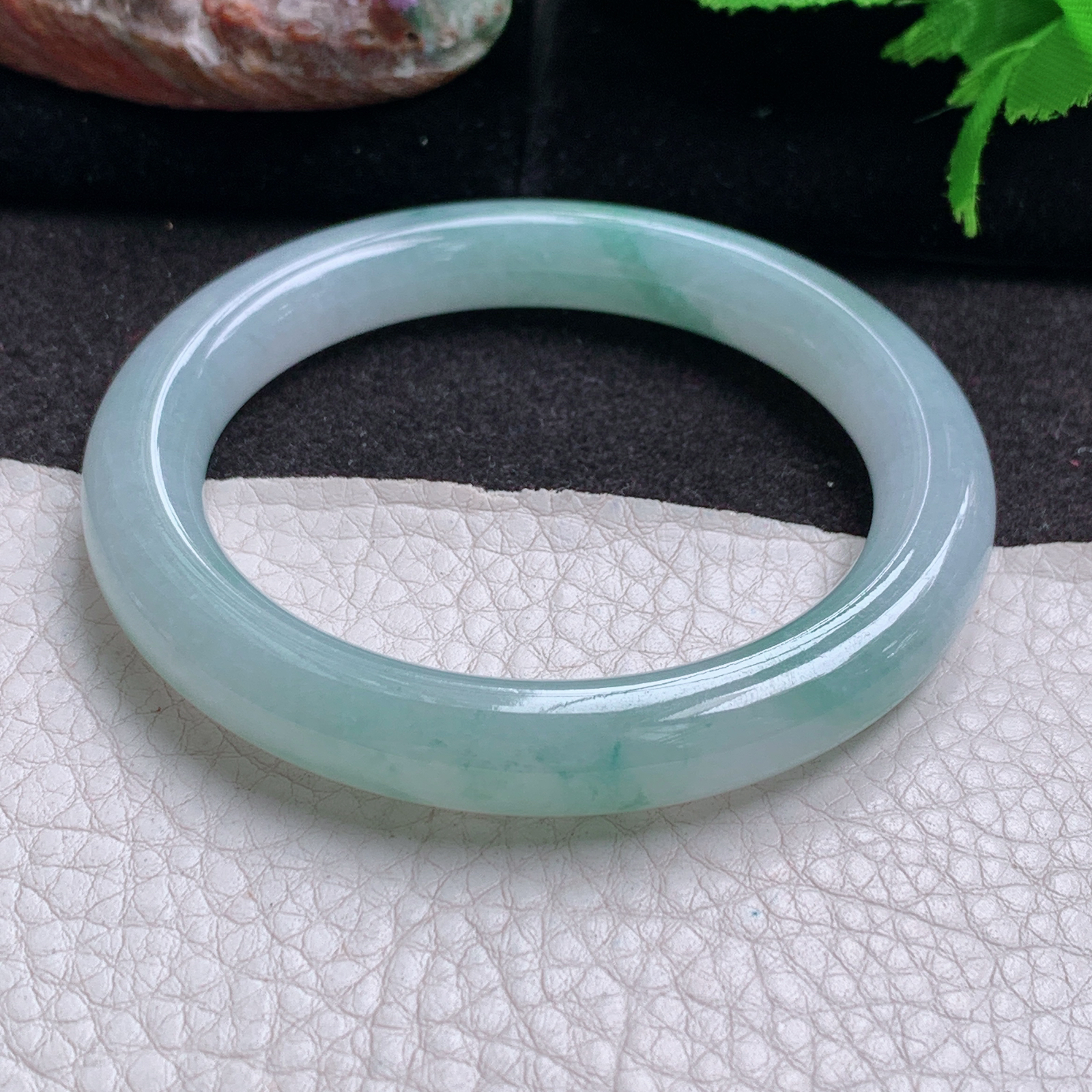 r实拍55*9.7美人镯 缅甸翡翠玉手镯 冰飘花圆条玉手环 叮当镯