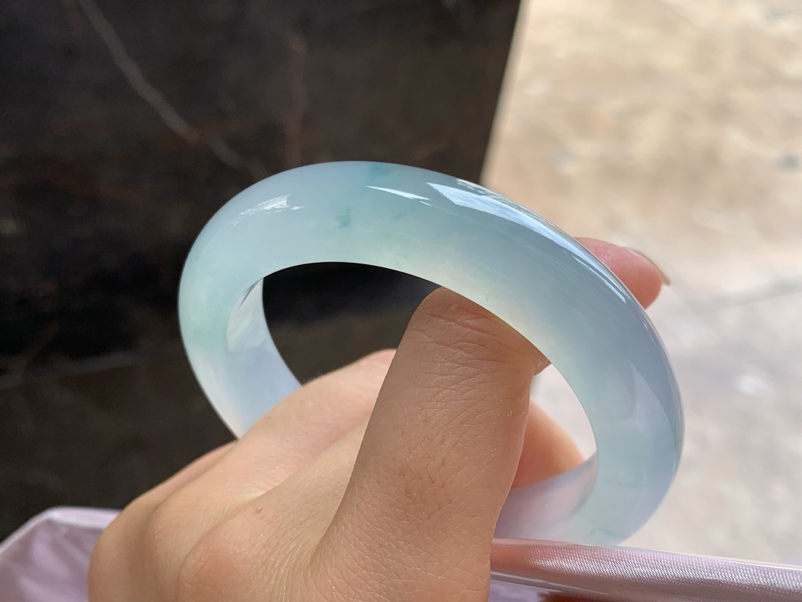 54-12.5-9.7
冰种飘花手镯^_^冰味十足～实物漂亮
