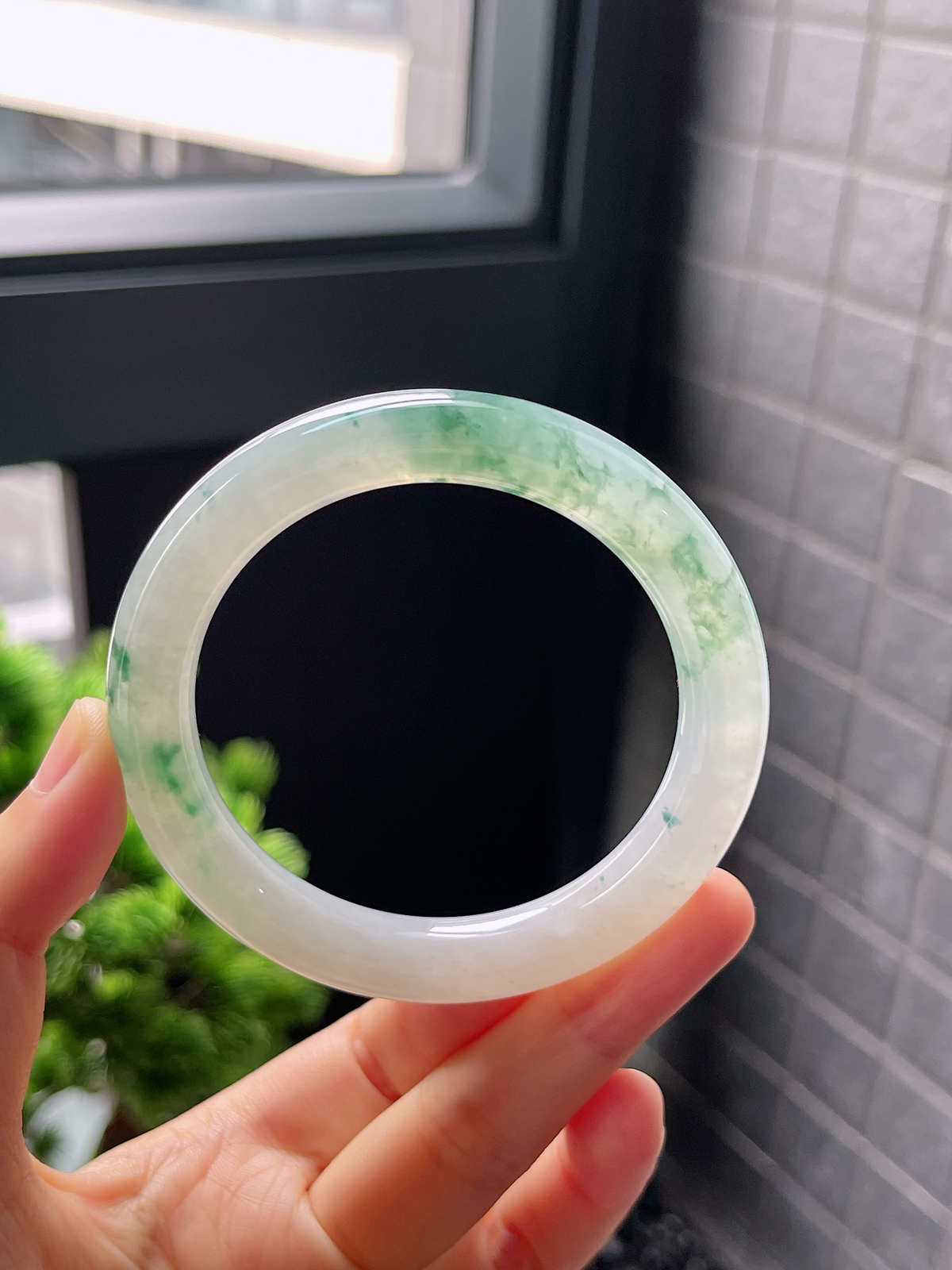 圈口54，冰糯种飘花灵动翡翠圆条手镯