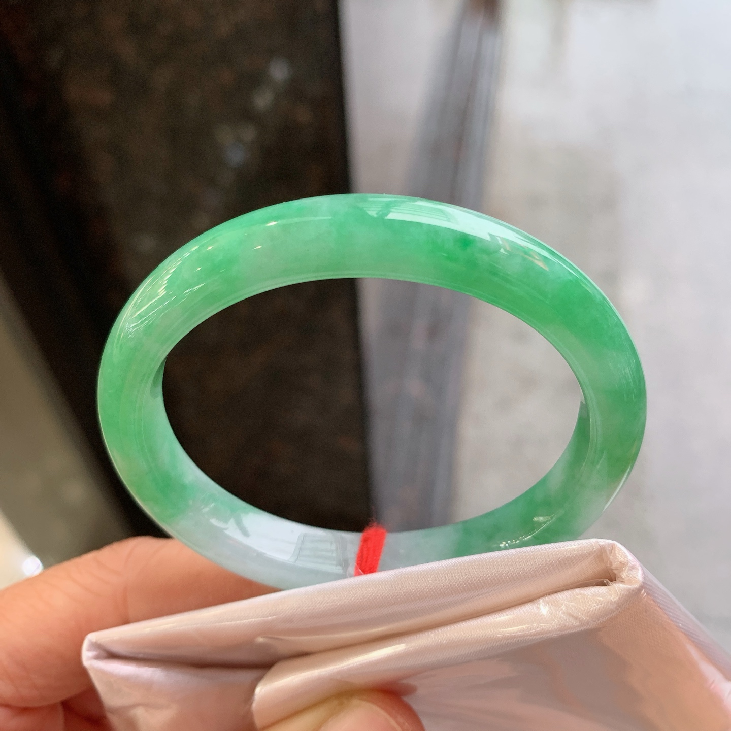 贵妃飘绿 无裂 色好