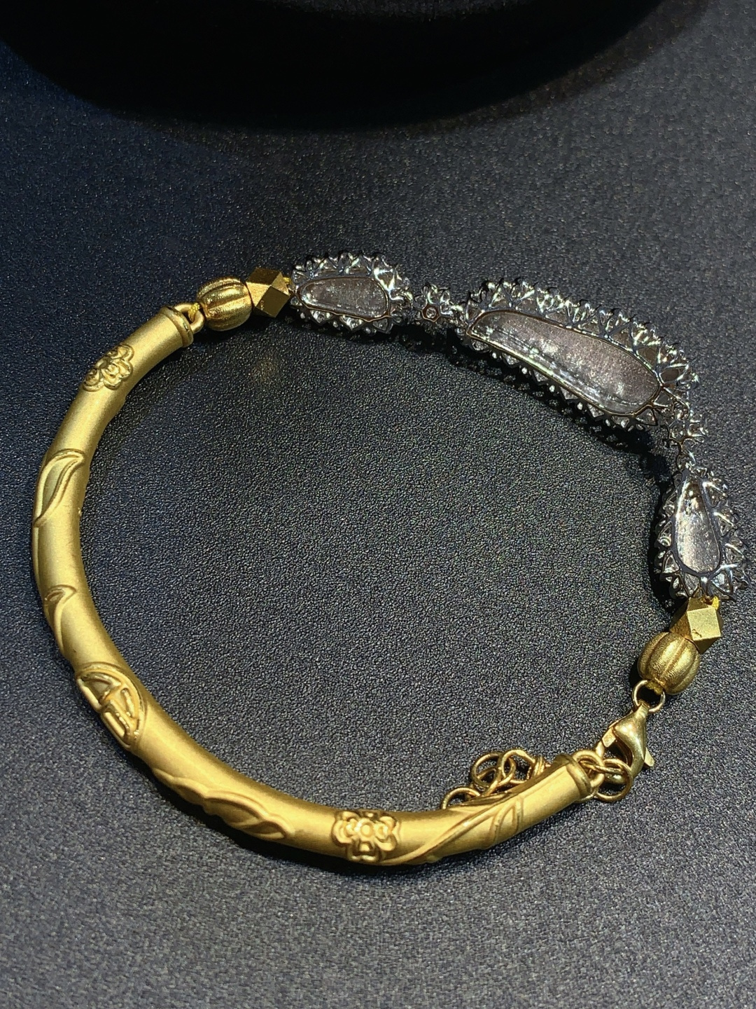 ️冰飘绿随形手链～钻石围镶提亮，复古金工艺兼具柔美与大气18k+999足金，21.8-7.5
