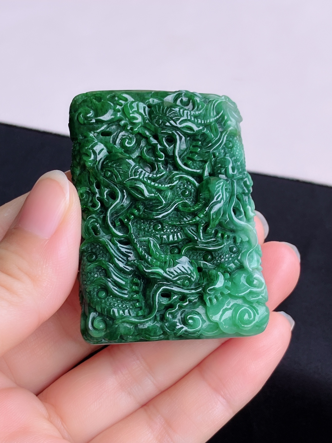 花绿九龙至尊，饱满大气，尺寸59.8/42.6/13.8/自然光实拍