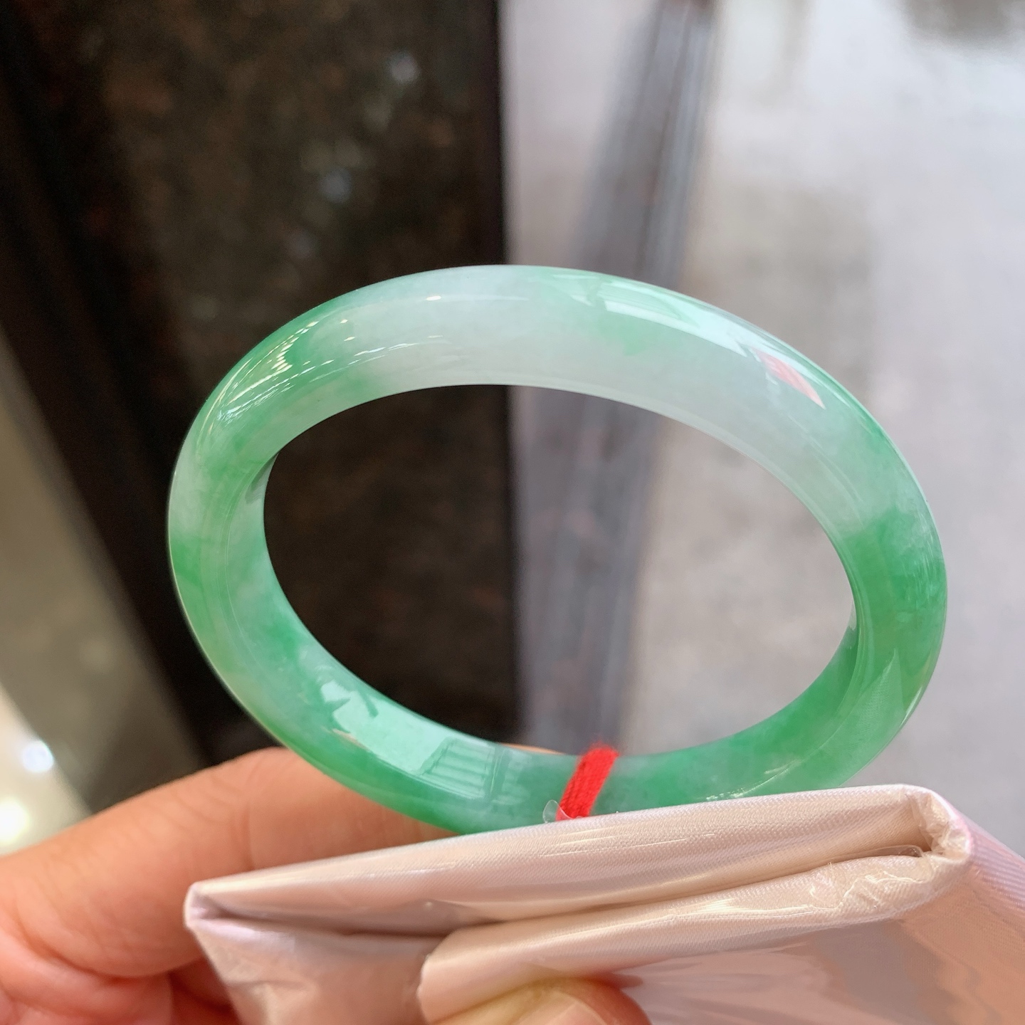 贵妃飘绿 无裂 色好