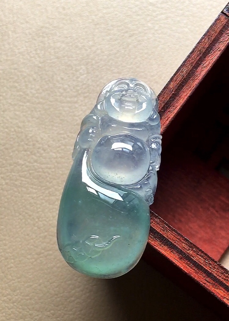 ️ 飘彩布袋佛 飘彩十分漂亮，种老起胶，无裂，尺寸30.8*14.5*6