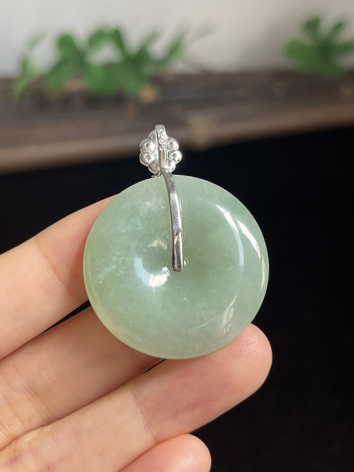 翡翠糯化种浅绿色平安扣，印记：S925