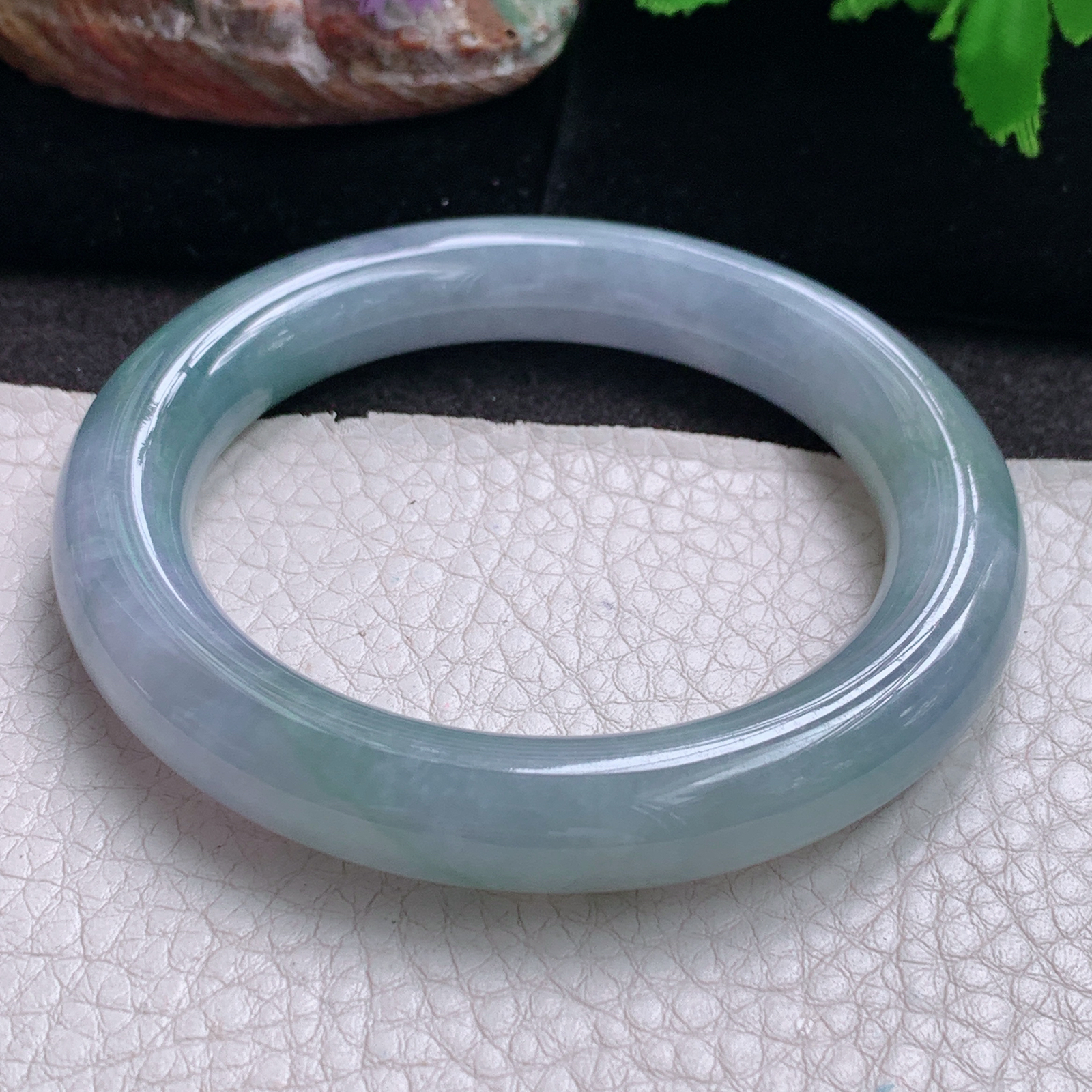 r实拍54.6*10.7美人镯 缅甸翡翠a货玉手镯冰紫底飘花圆条玉手环