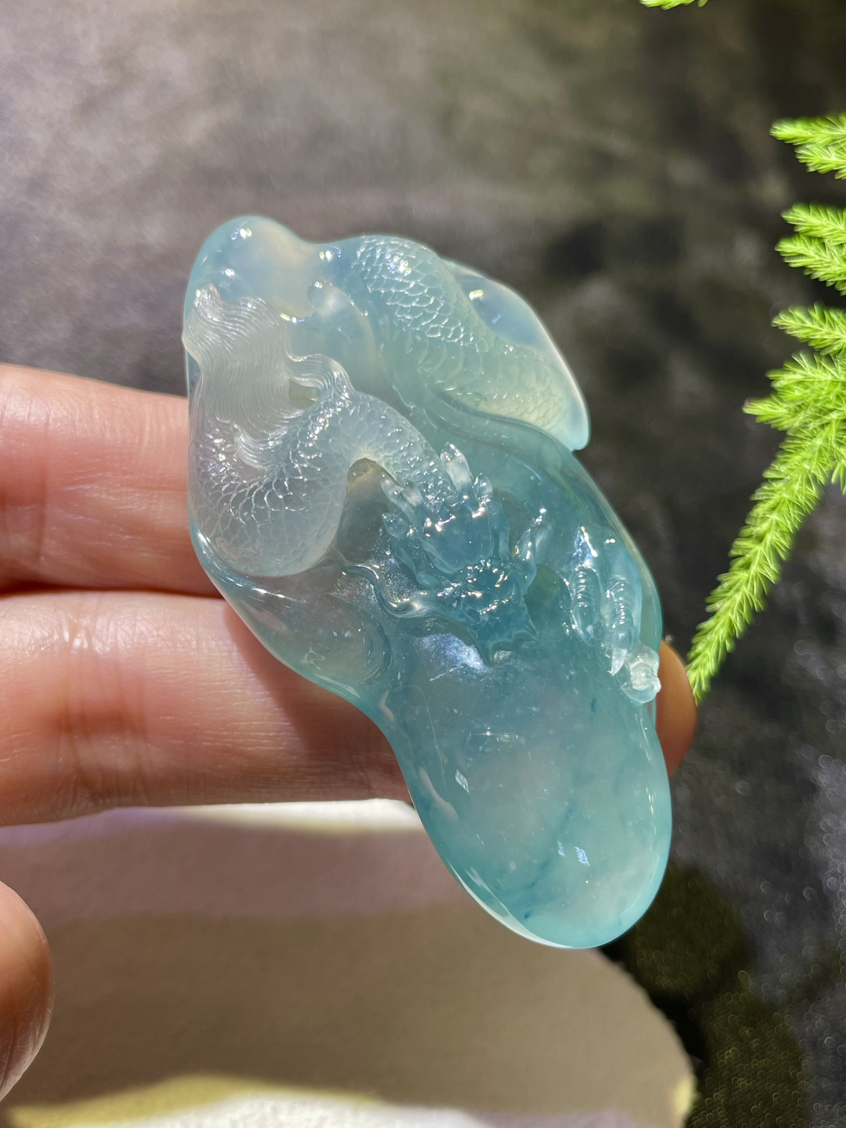 【冰种飘花龙牌】神龙护主，质地细腻，起胶感，生肖也可佩戴。