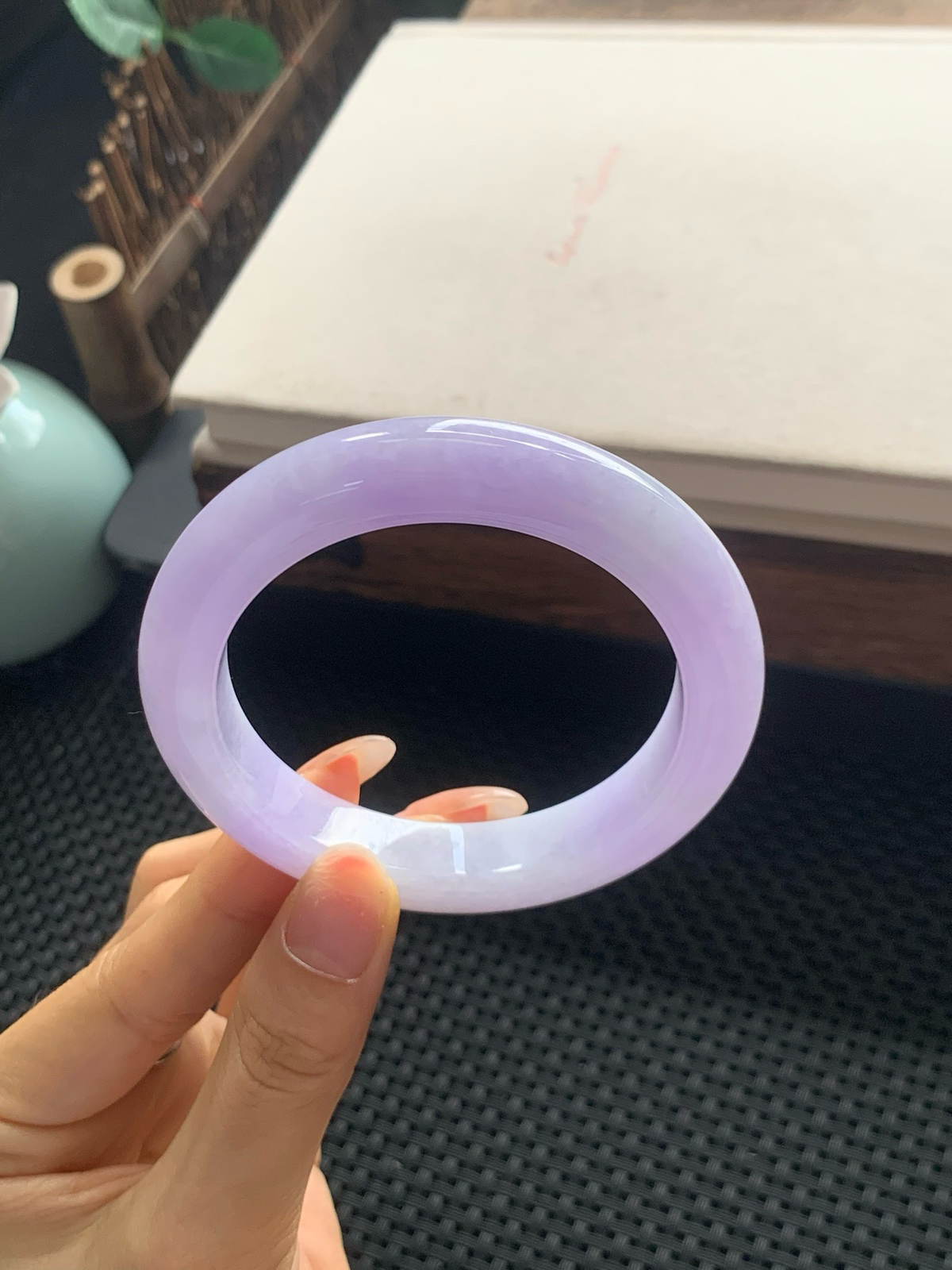 56.5圈口紫罗兰正圈手镯
