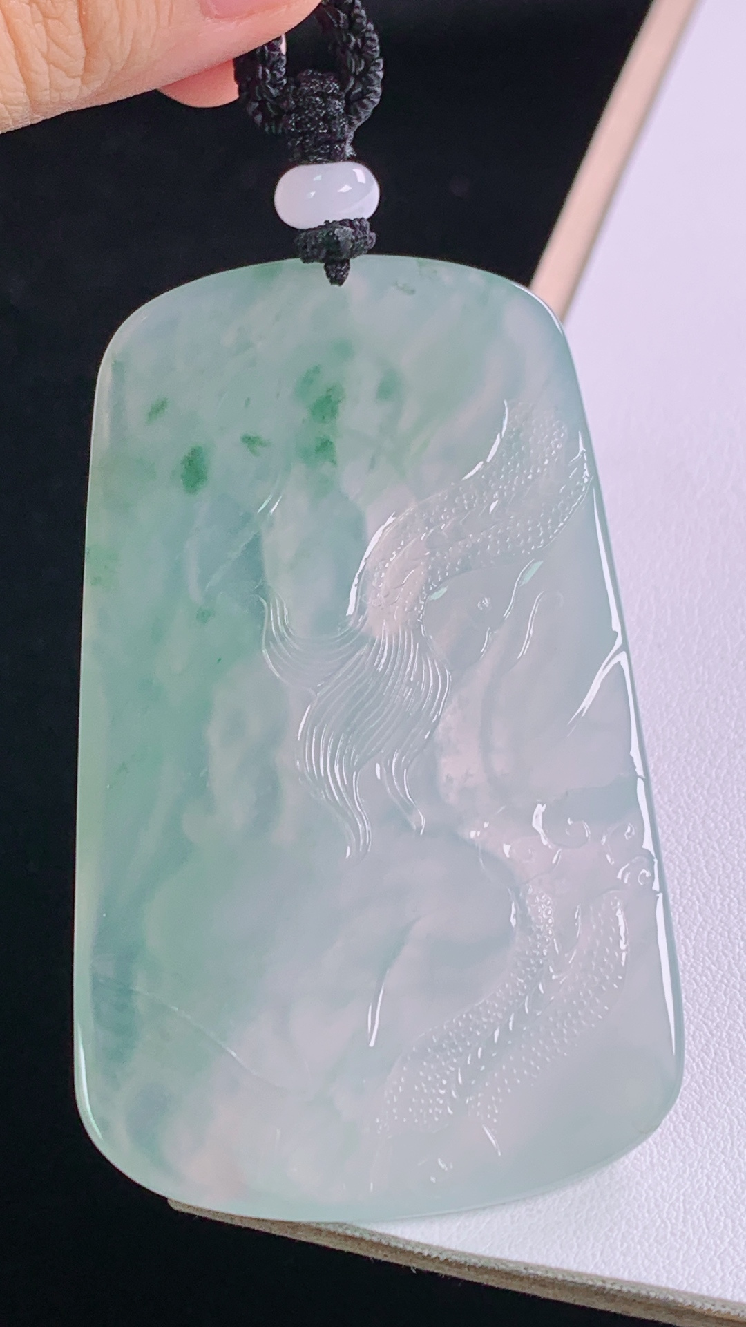 冰飘花虚空藏菩萨 花色灵动，清透细腻，无裂 尺寸:70.3-42.8-5.7mm