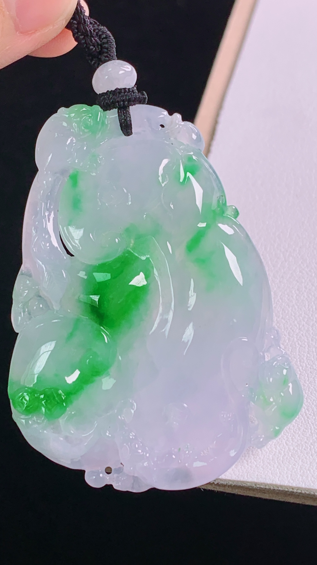 ️冰飘绿如意,翠色灵动，水润细腻，无裂,尺寸:58.0-42.6-5.5mm 4