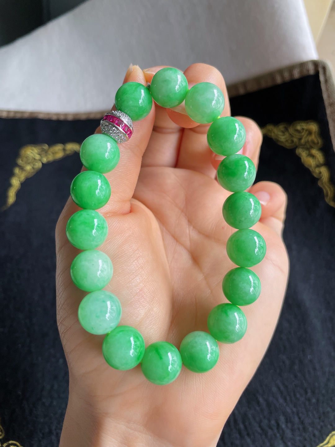 天然翡翠A货，冰满绿阳绿手串，尺寸：11.5mm。【编0227】