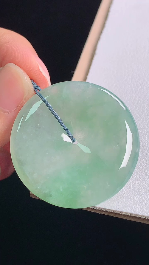 ️冰晴平安扣，无裂，尺寸:35.9-5.2mm