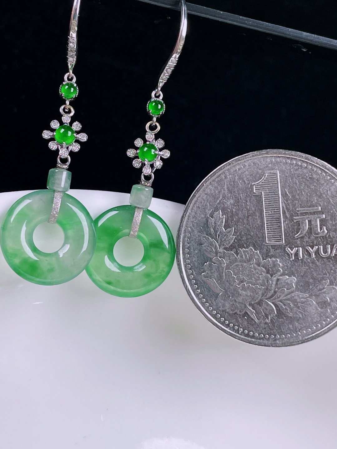 ️冰绿耳坠，老种起光 ，细底通透，尺寸：37.8裸石11.8/2.5mm0707