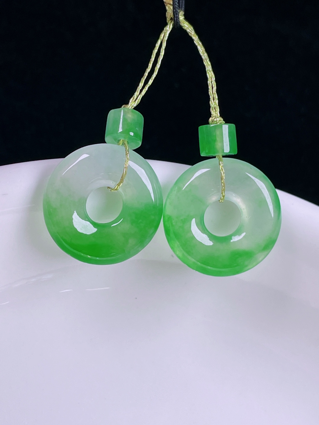 ️冰绿耳坠，老种起光 ，细底通透，尺寸：裸石13/3mm0707