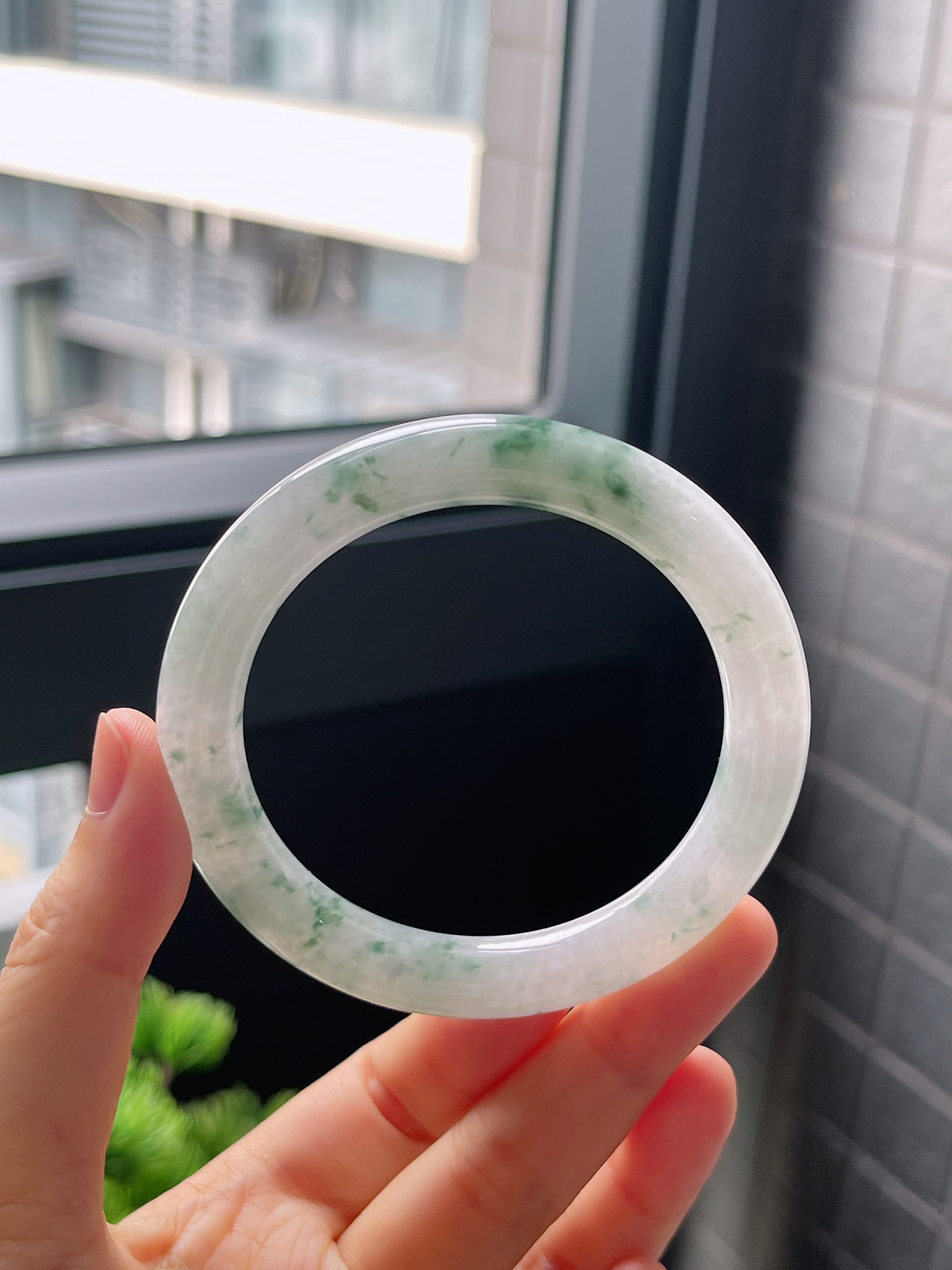 圈口53，冰糯种飘花翡翠圆条手镯