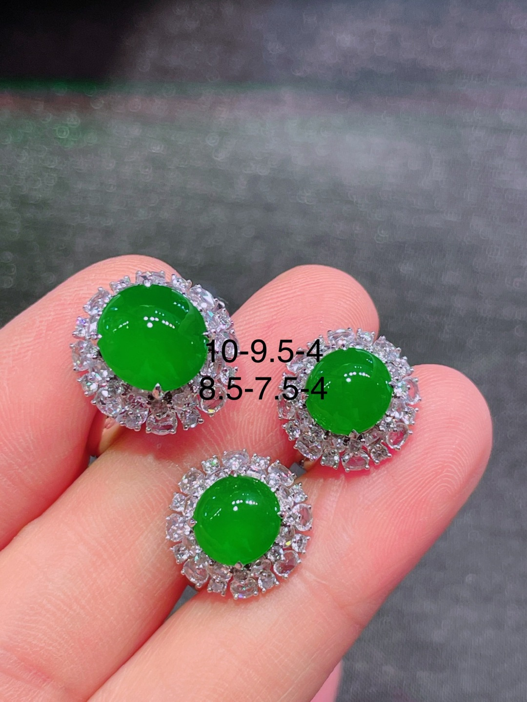 ️高冰绿蛋面套装，晶莹剔透，新颖时尚，无裂，10-9.5-4