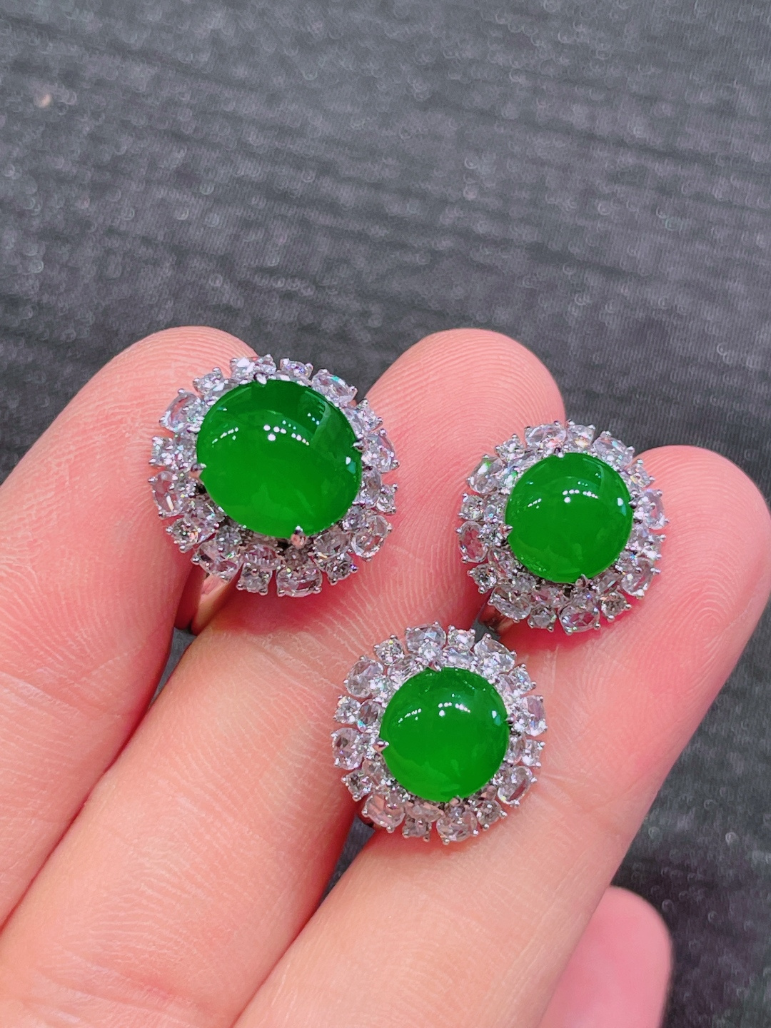 ️高冰绿蛋面套装，晶莹剔透，新颖时尚，无裂，10-9.5-4