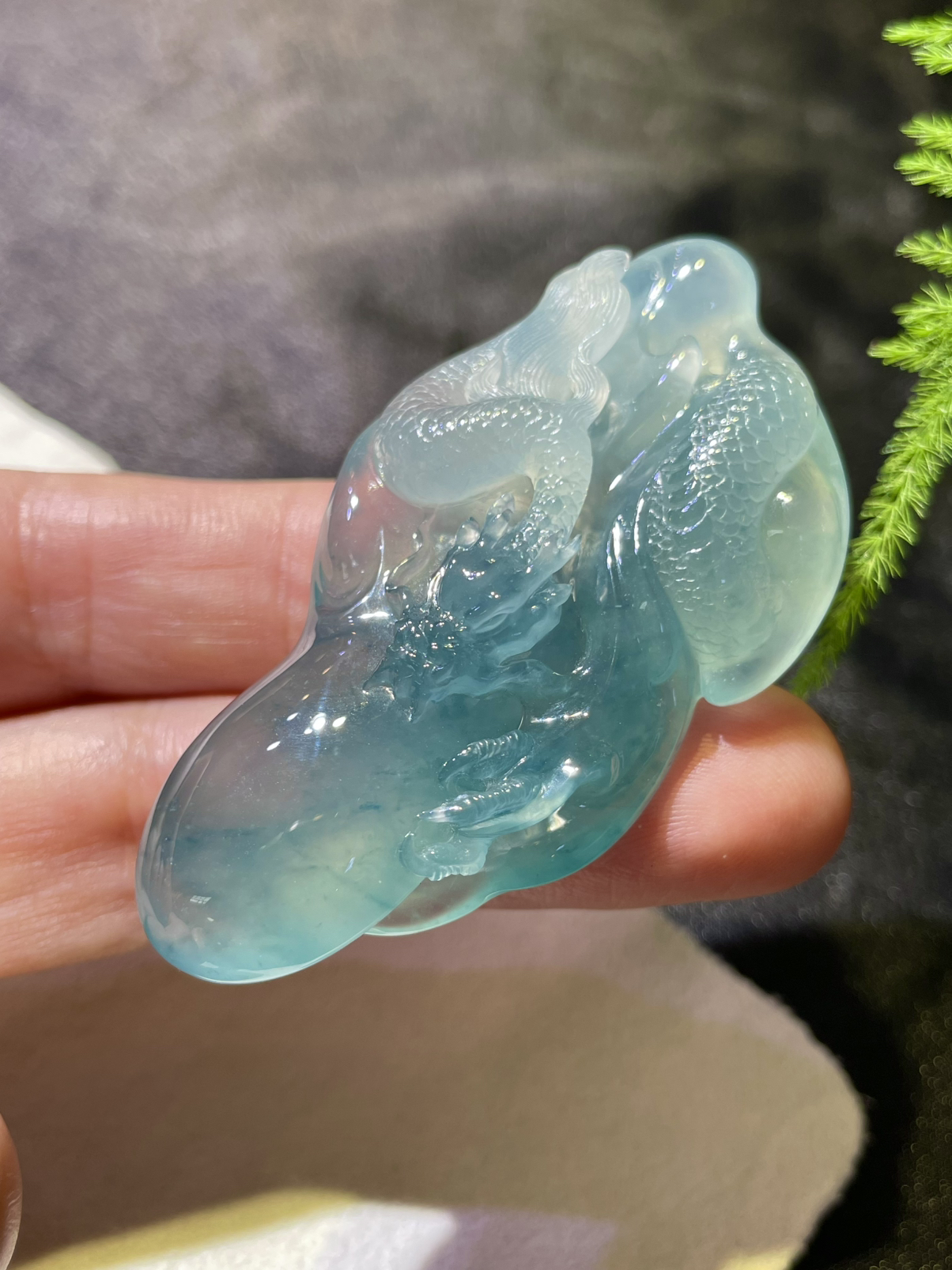 【冰种飘花龙牌】神龙护主，质地细腻，起胶感，生肖也可佩戴。