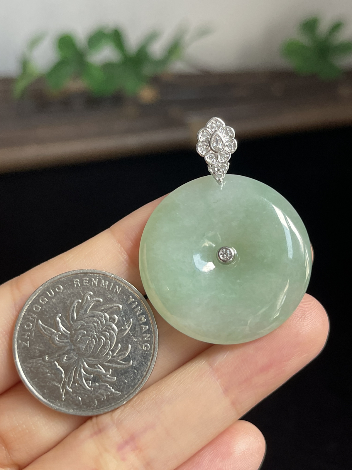 翡翠糯化种浅绿色平安扣，印记：S925