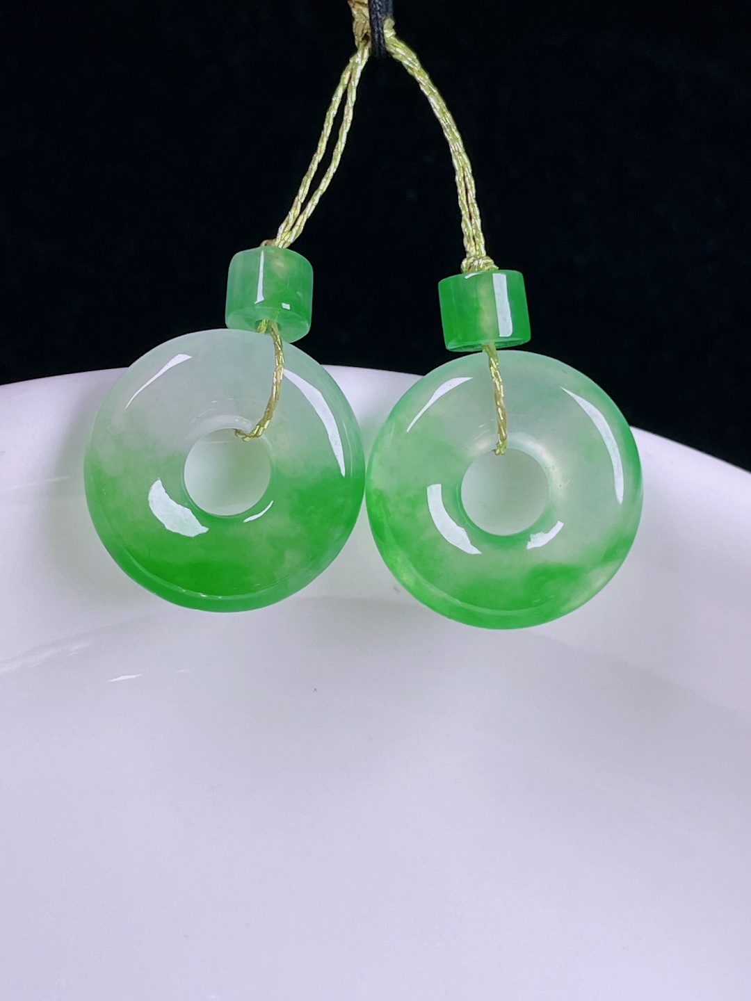 ️冰绿耳坠，老种起光 ，细底通透，尺寸：裸石13/3mm0707