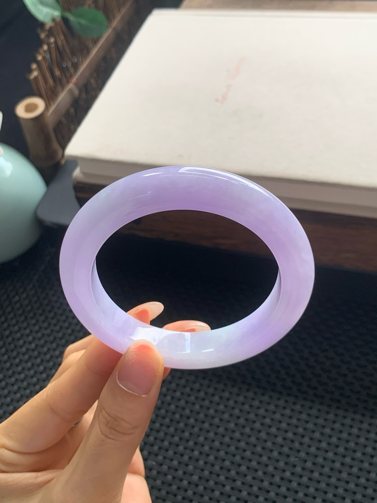 56.5圈口紫罗兰正圈手镯