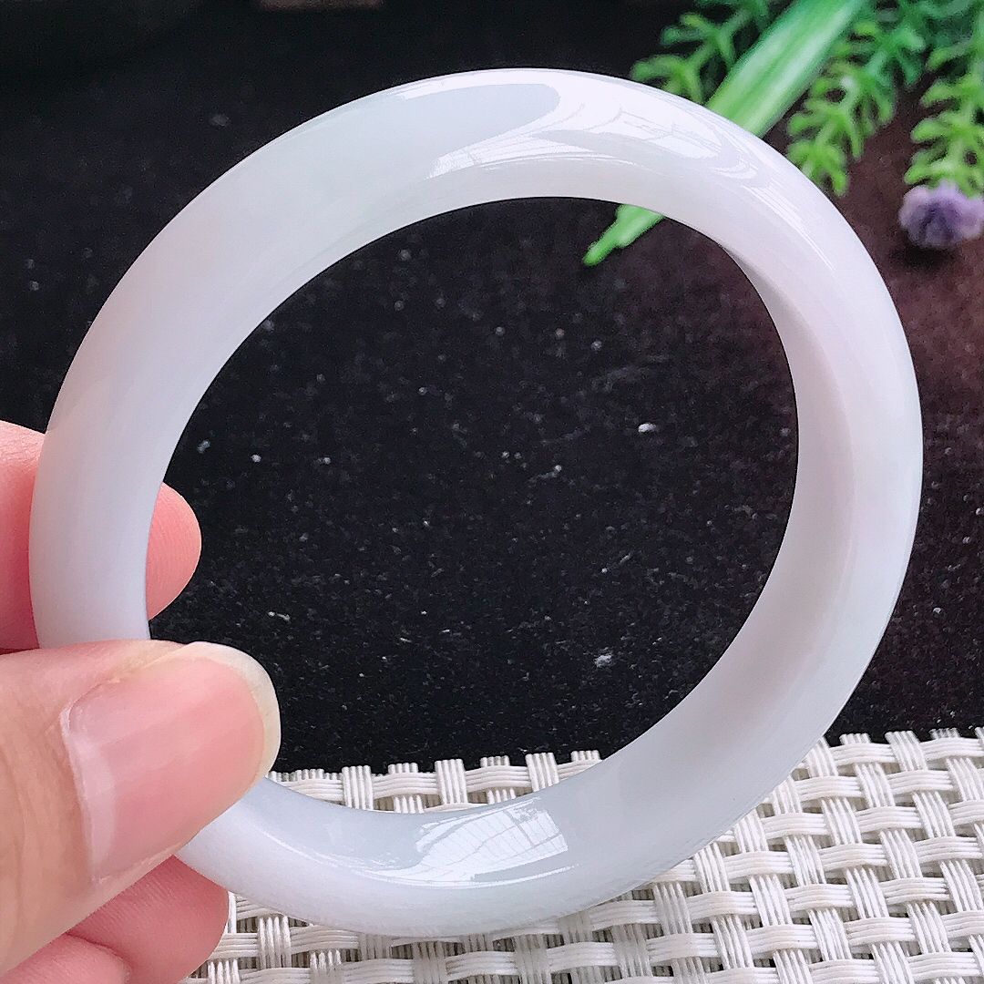 实拍A货翡翠55/11.5/7.9老坑冰润起胶白月光手镯平安镯美人镯